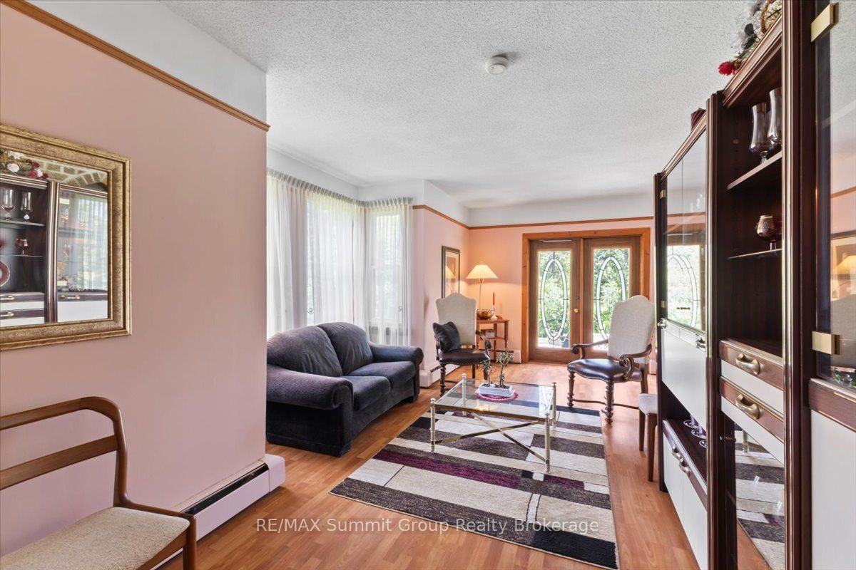 774549 Highway 10 Property Photo 11
