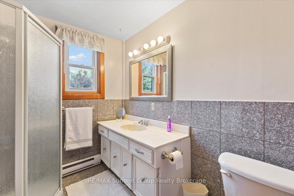 774549 Highway 10 Property Photo 26