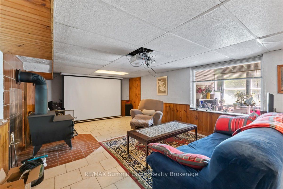 774549 Highway 10 Property Photo 28