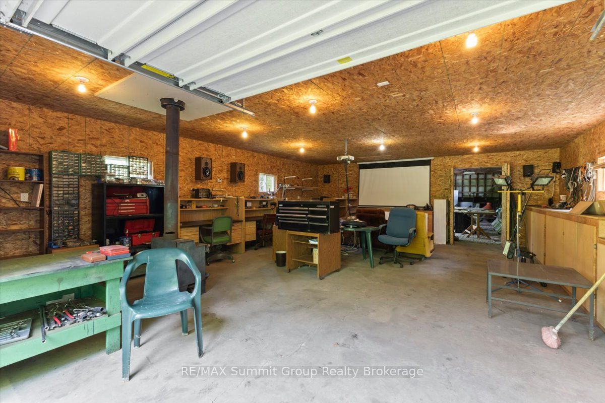 774549 Highway 10 Property Photo 40
