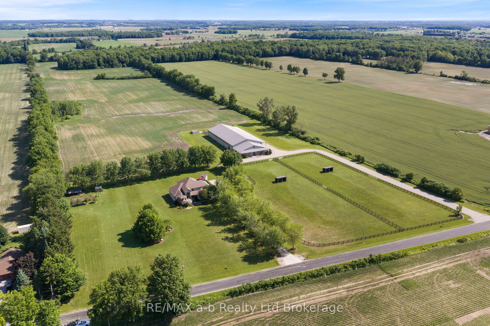 55226 Best Line Property Photo 1