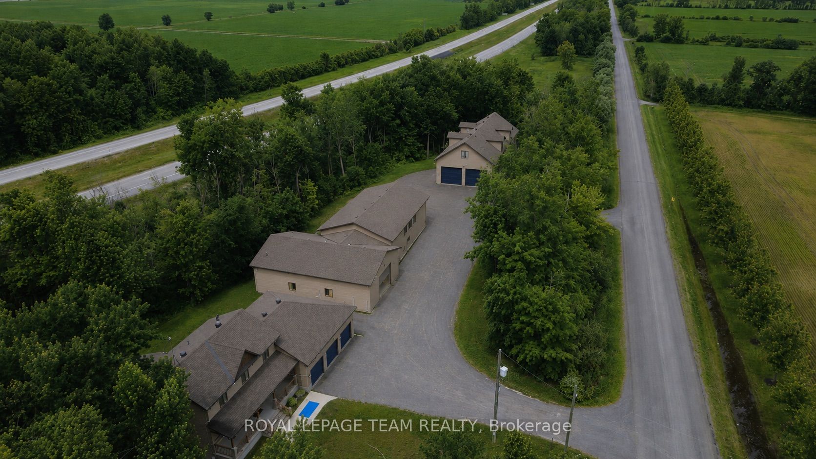 6330 Second Line Road Property Photo 1
