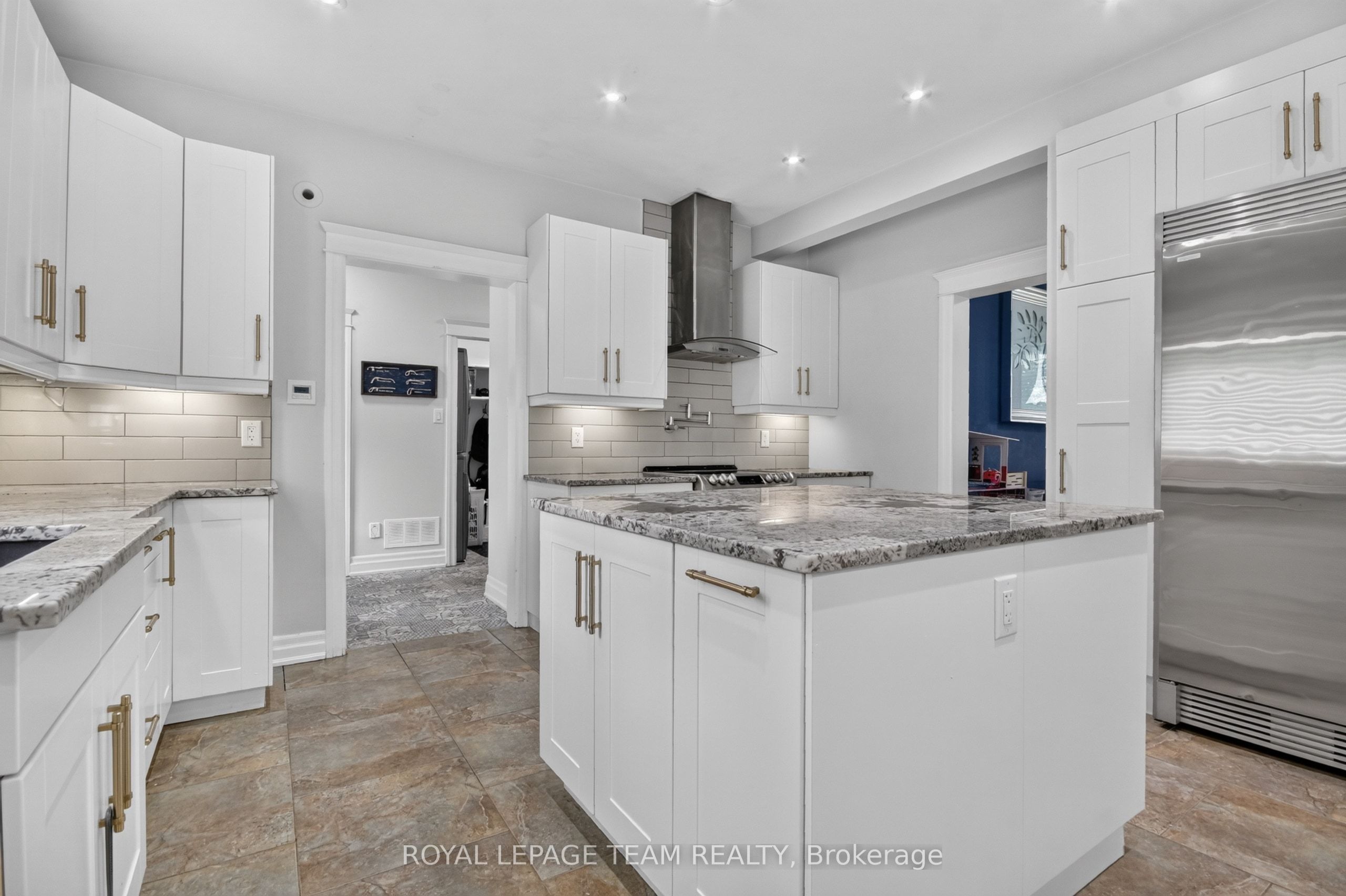 6330 Second Line Road Property Photo 14