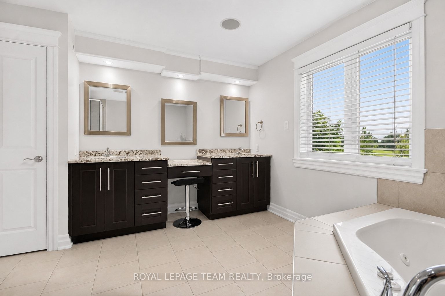 6330 Second Line Road Property Photo 27