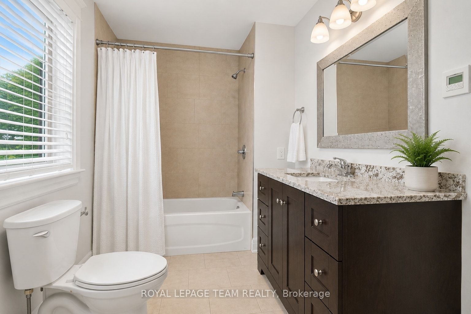 6330 Second Line Road Property Photo 29