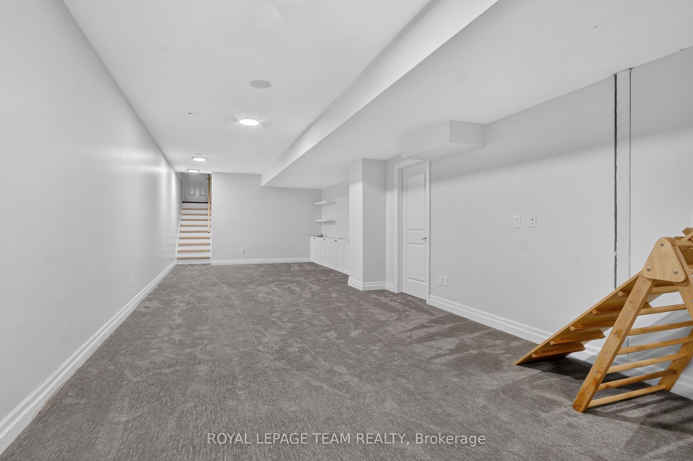 6330 Second Line Road Property Photo 34