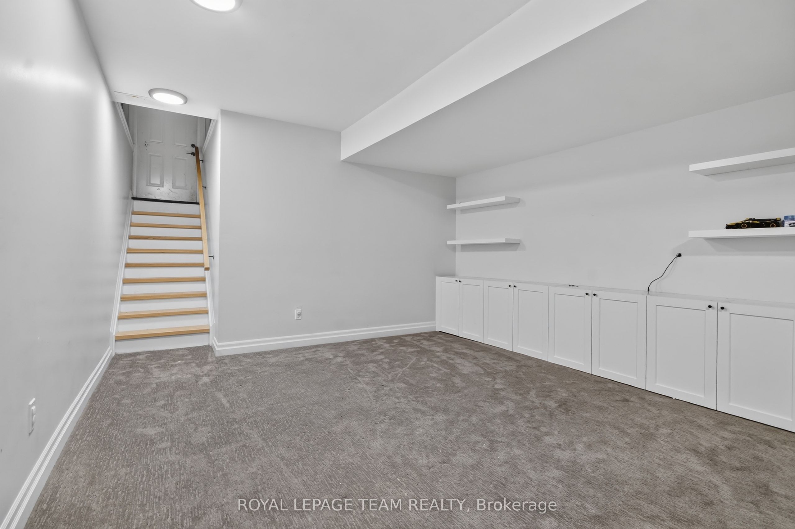 6330 Second Line Road Property Photo 35