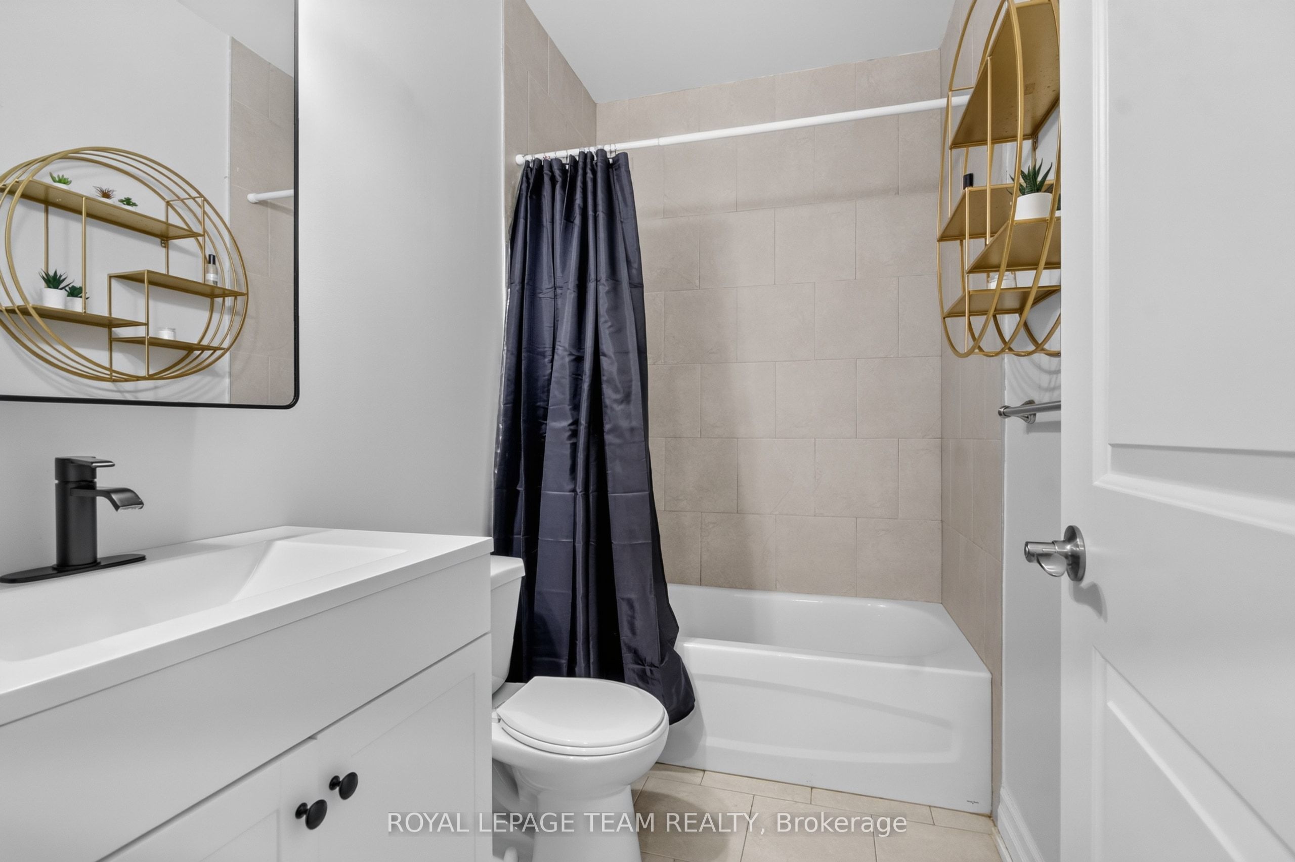 6330 Second Line Road Property Photo 37
