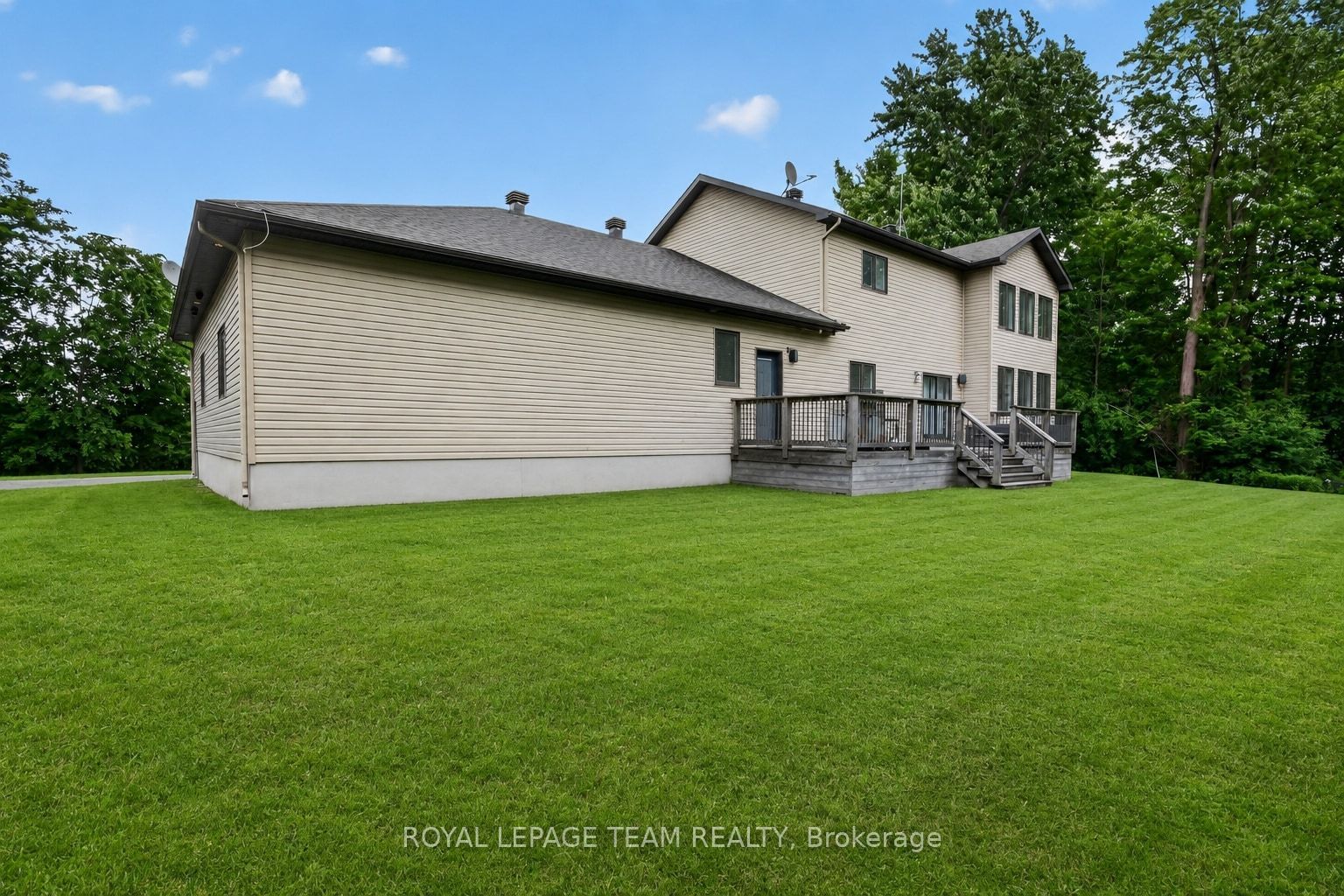 6330 Second Line Road Property Photo 41