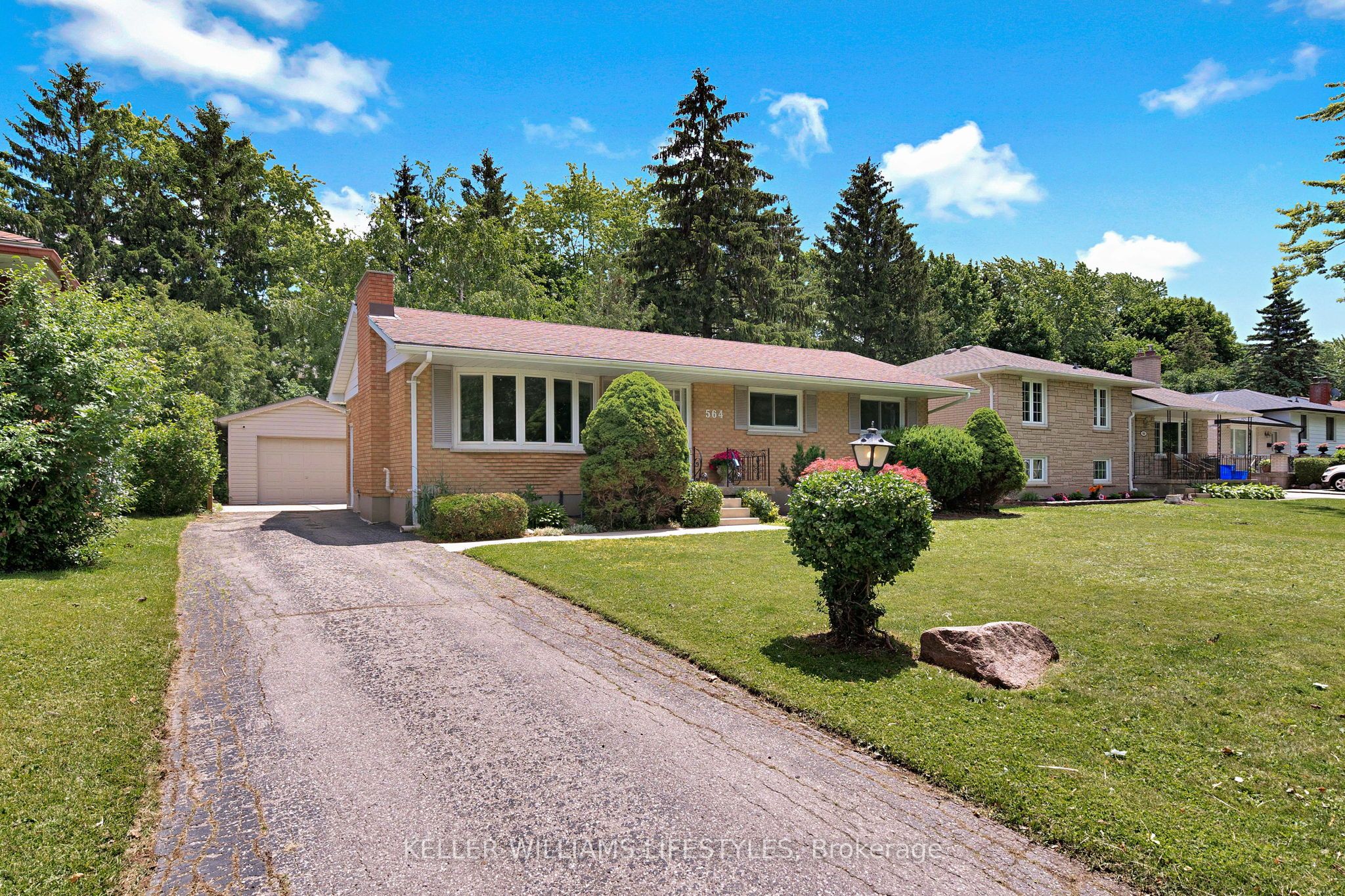 564 Chiddington Avenue Property Photo 2