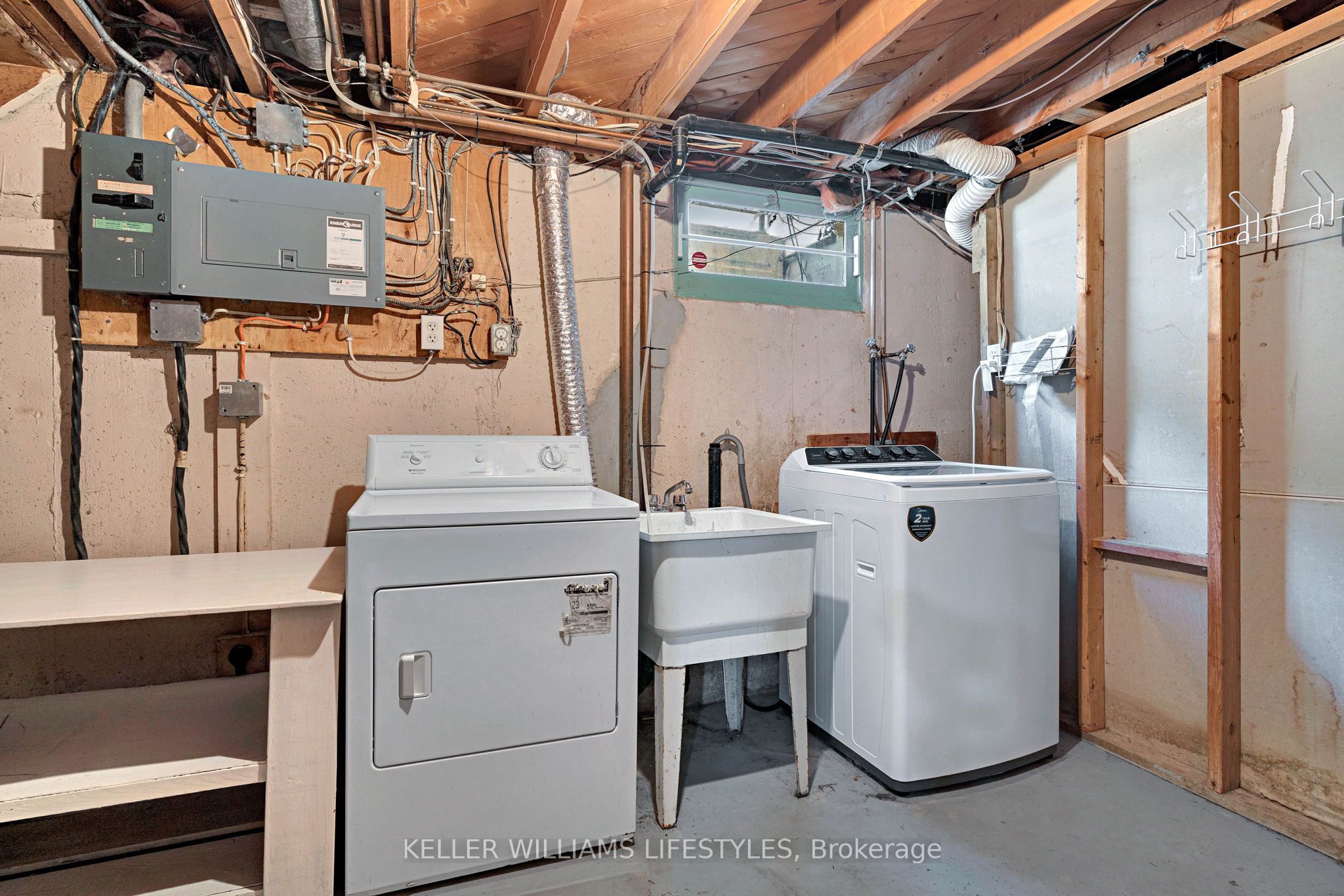 564 Chiddington Avenue Property Photo 35