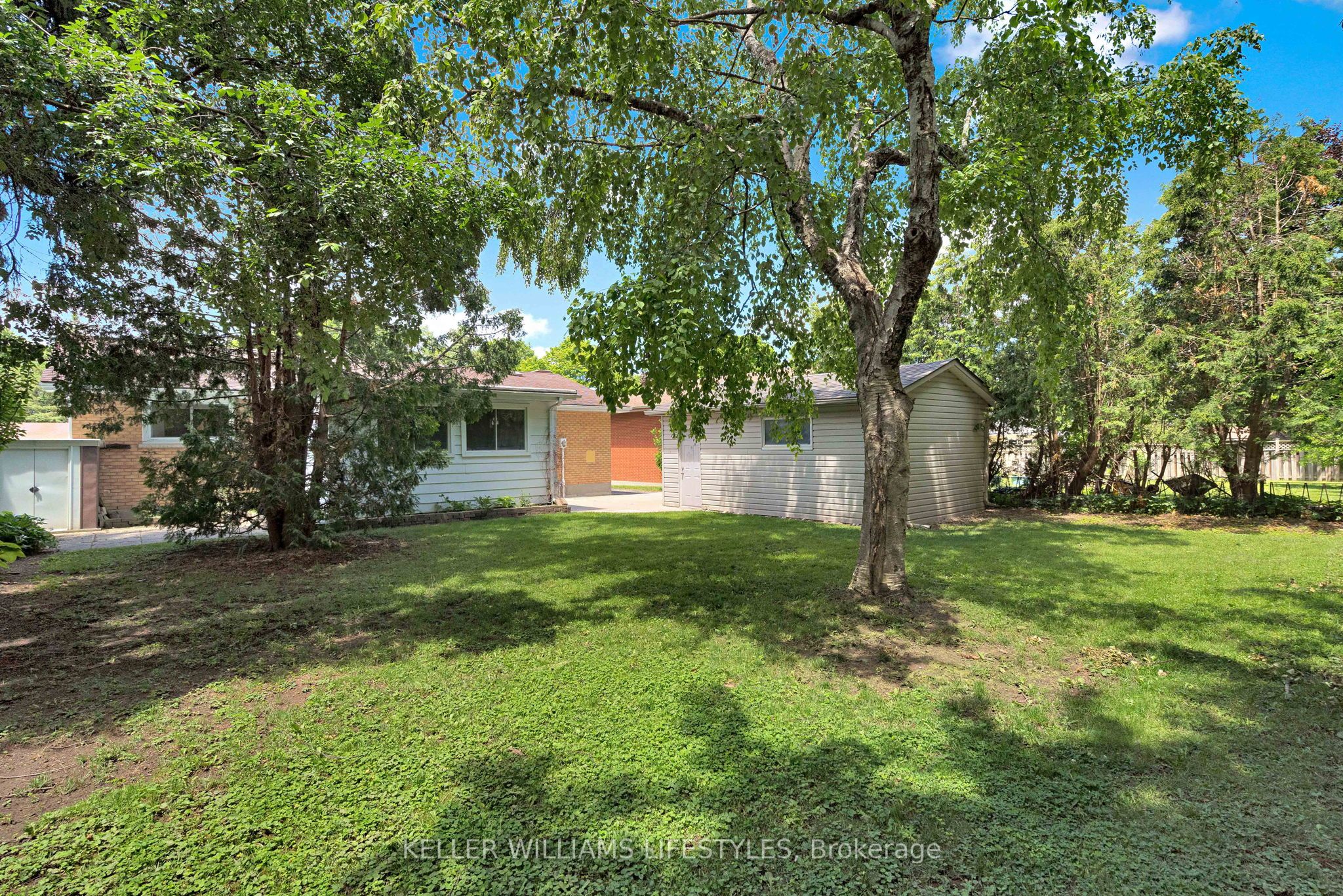 564 Chiddington Avenue Property Photo 38