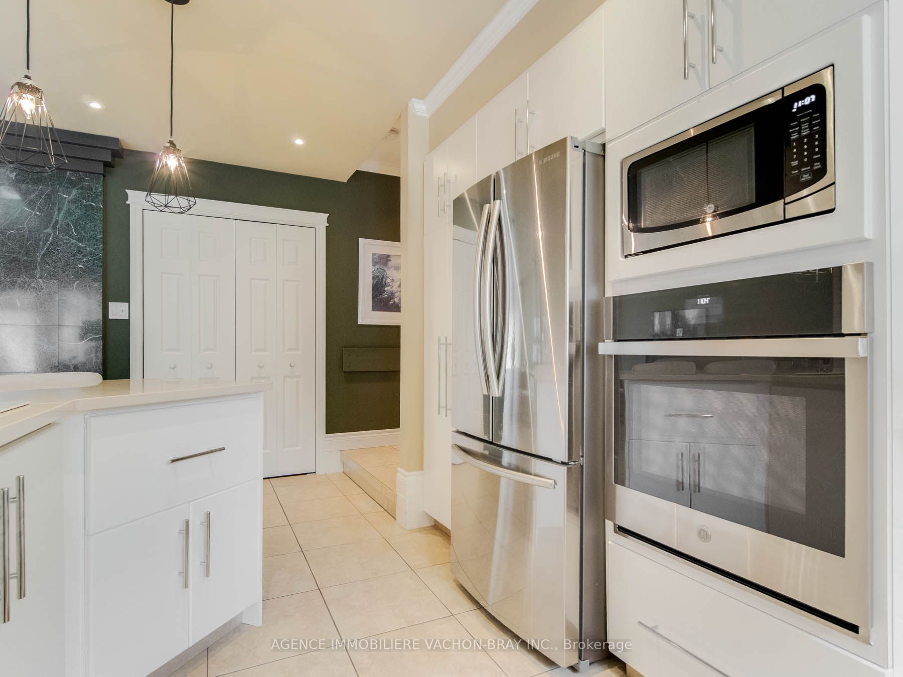 21050 Juniper Avenue Property Photo 5