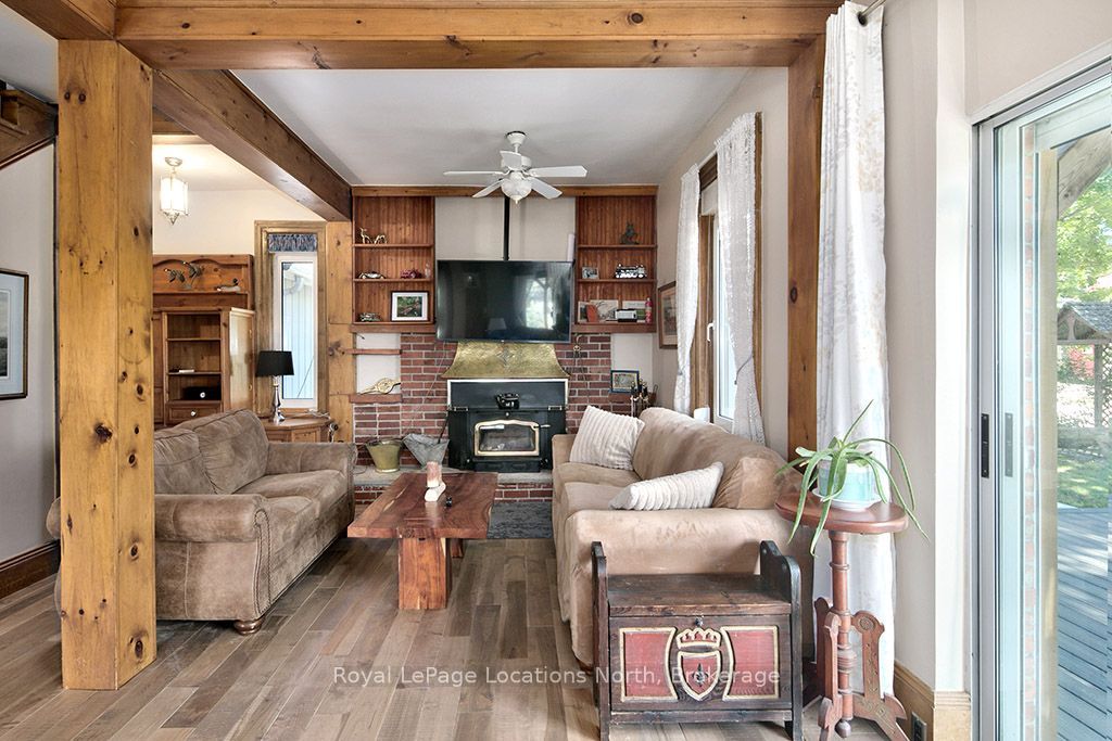 415799 10th Line Property Photo 10