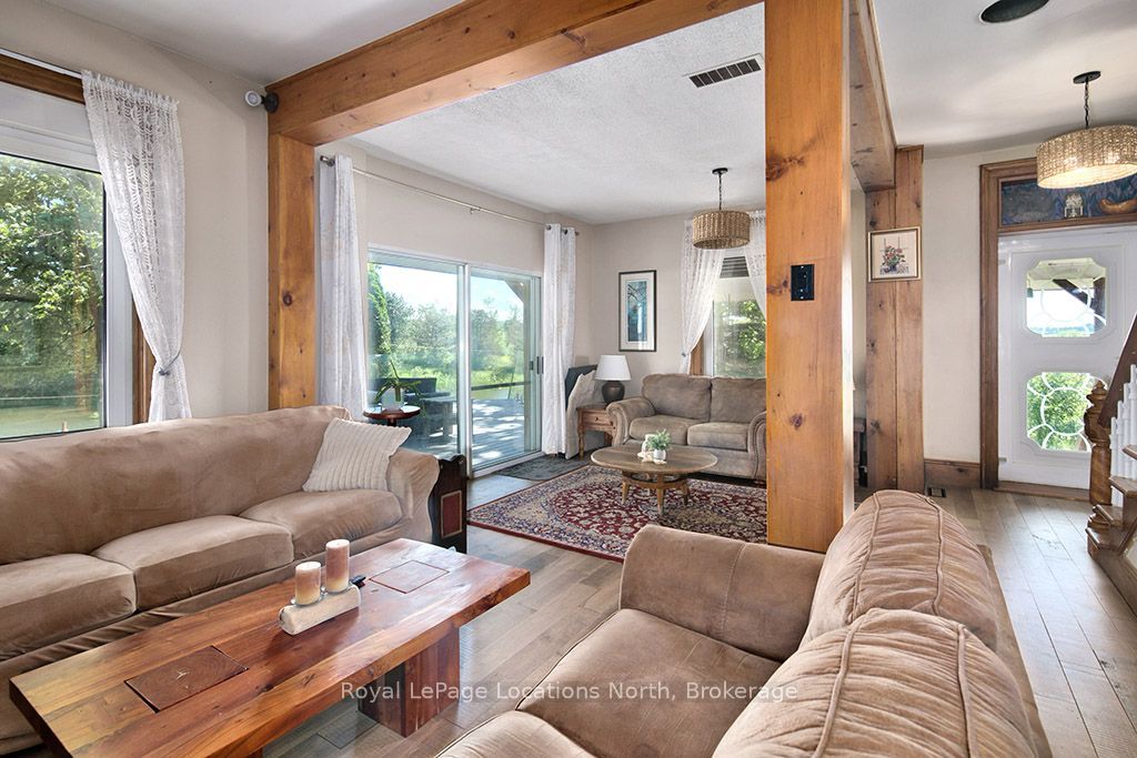 415799 10th Line Property Photo 12