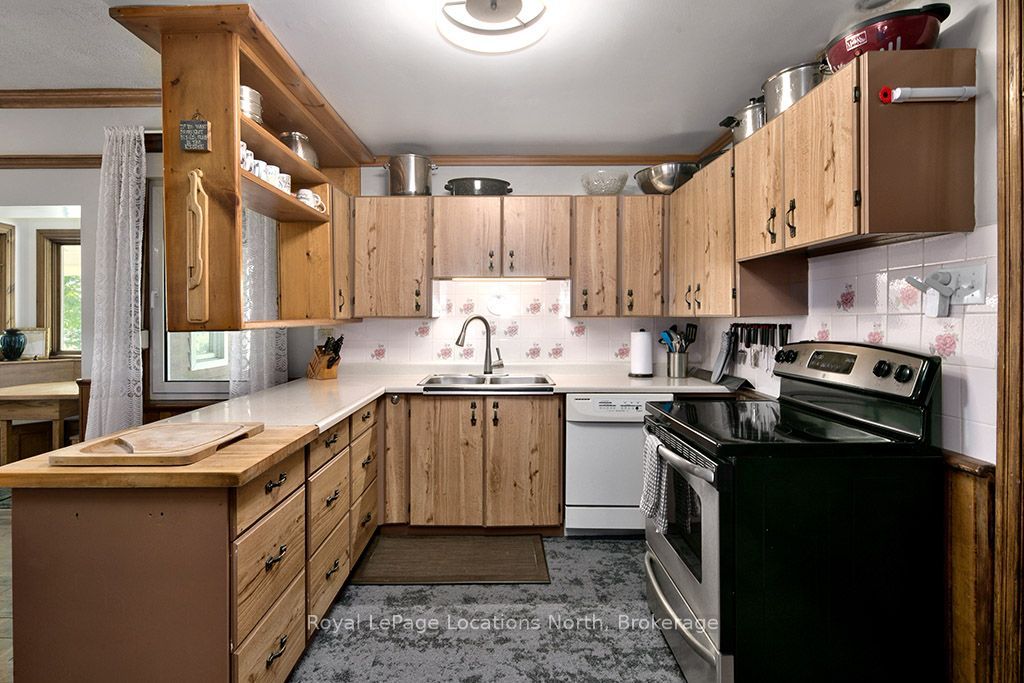 415799 10th Line Property Photo 13