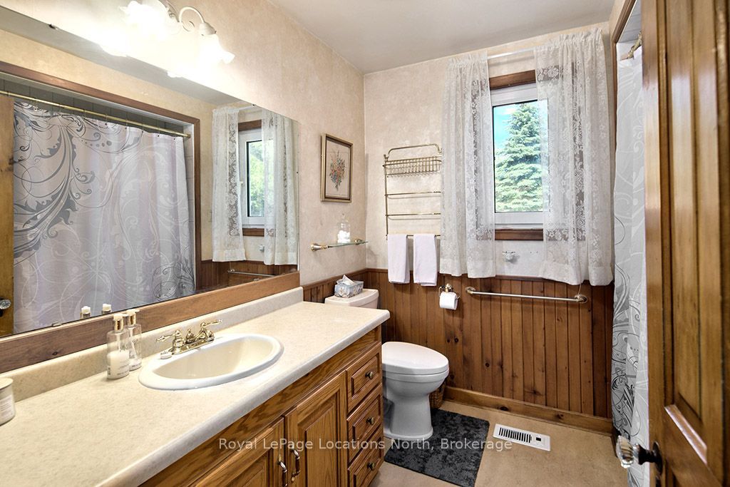 415799 10th Line Property Photo 19
