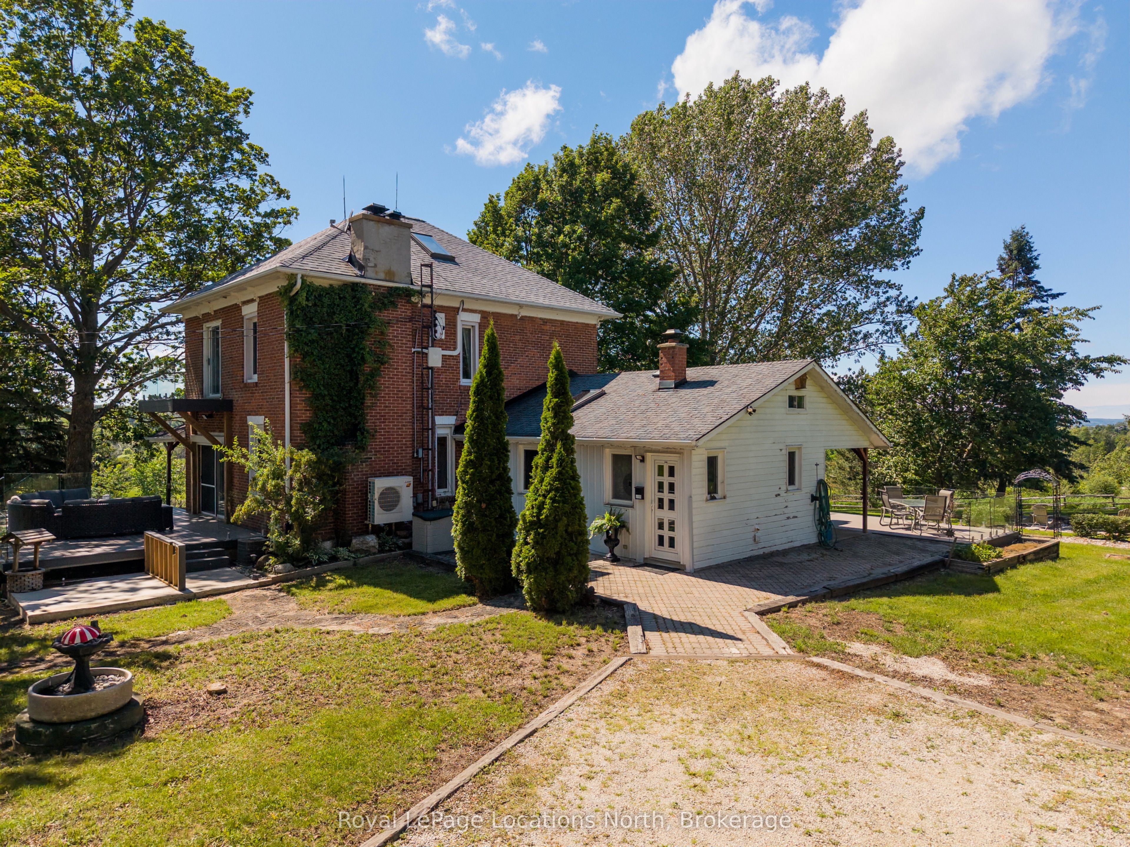 415799 10th Line Property Photo 32