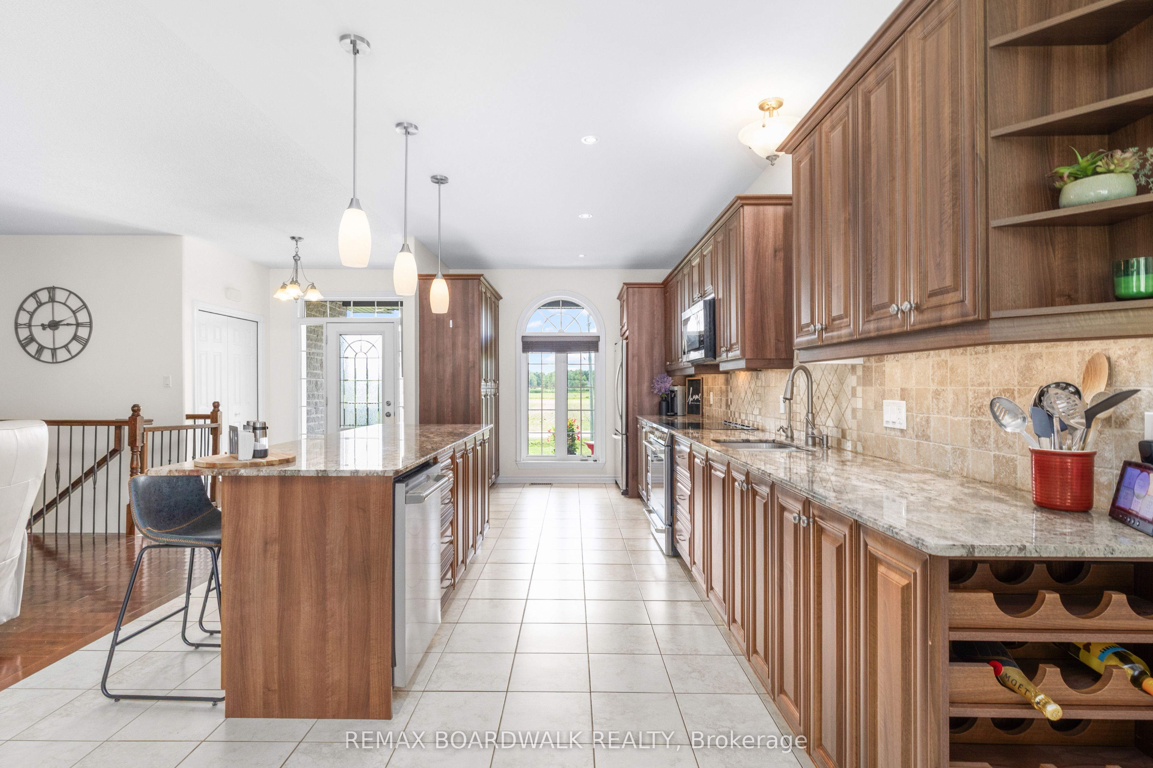 6671 Third Line Road Property Photo 10