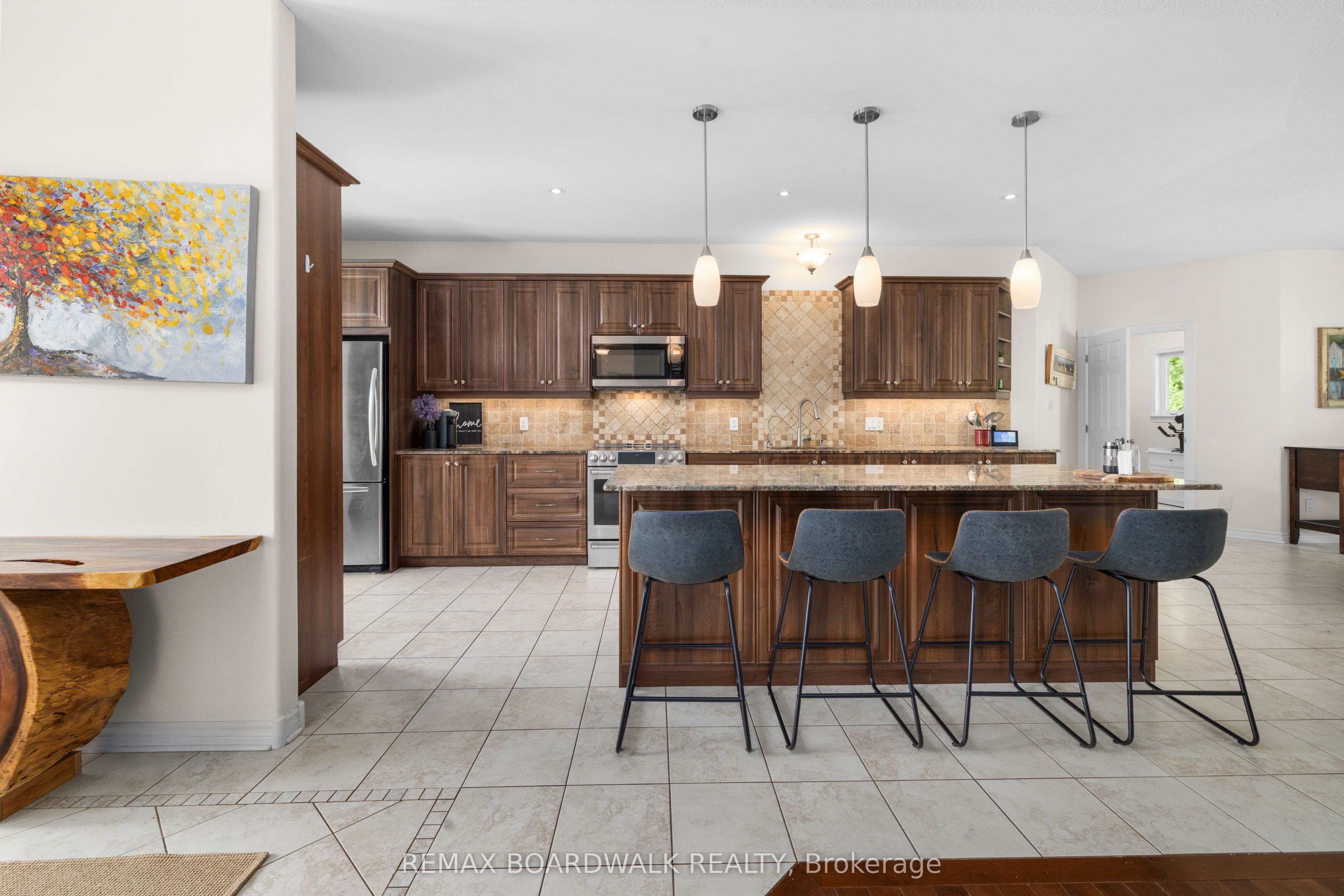 6671 Third Line Road Property Photo 11