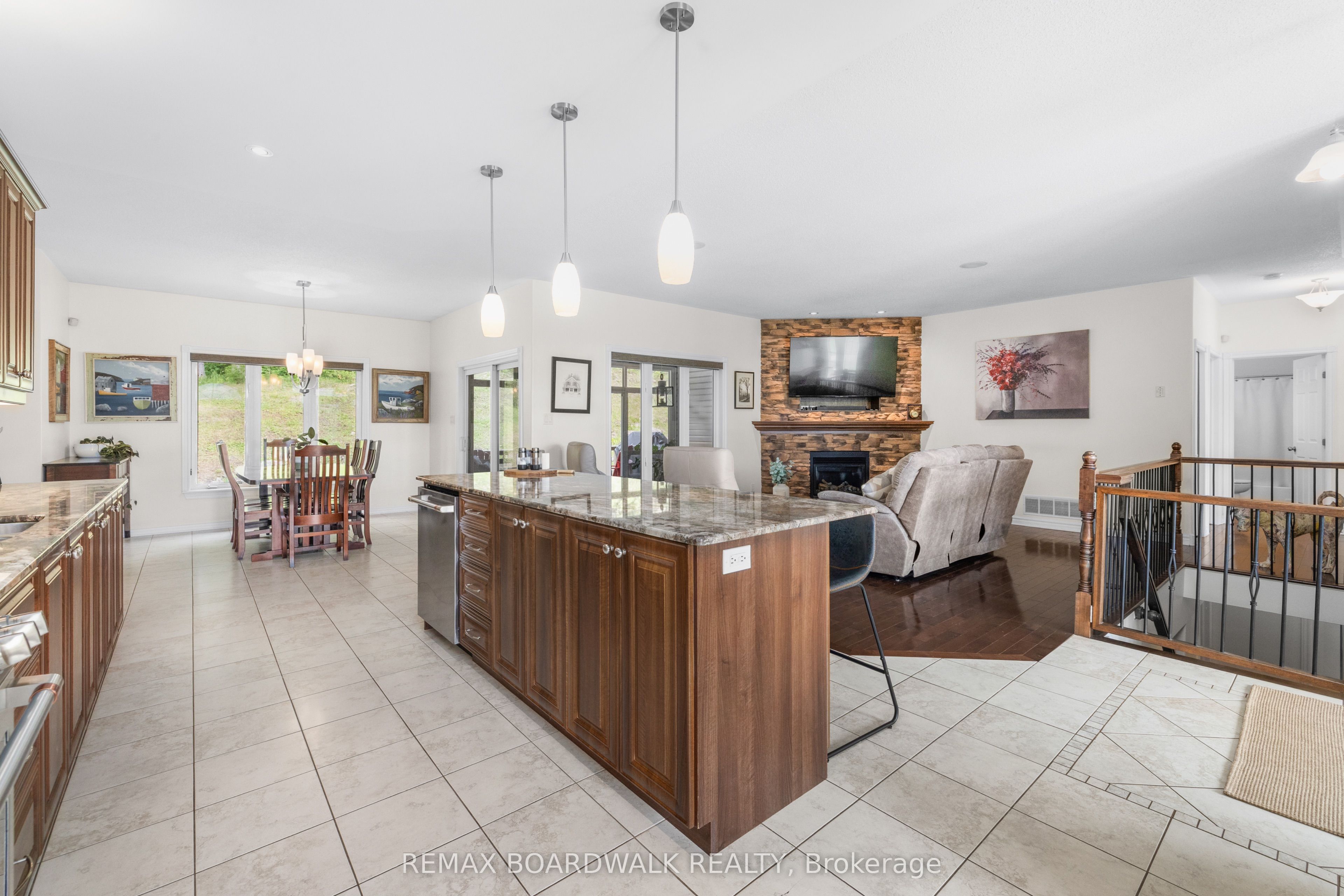 6671 Third Line Road Property Photo 21
