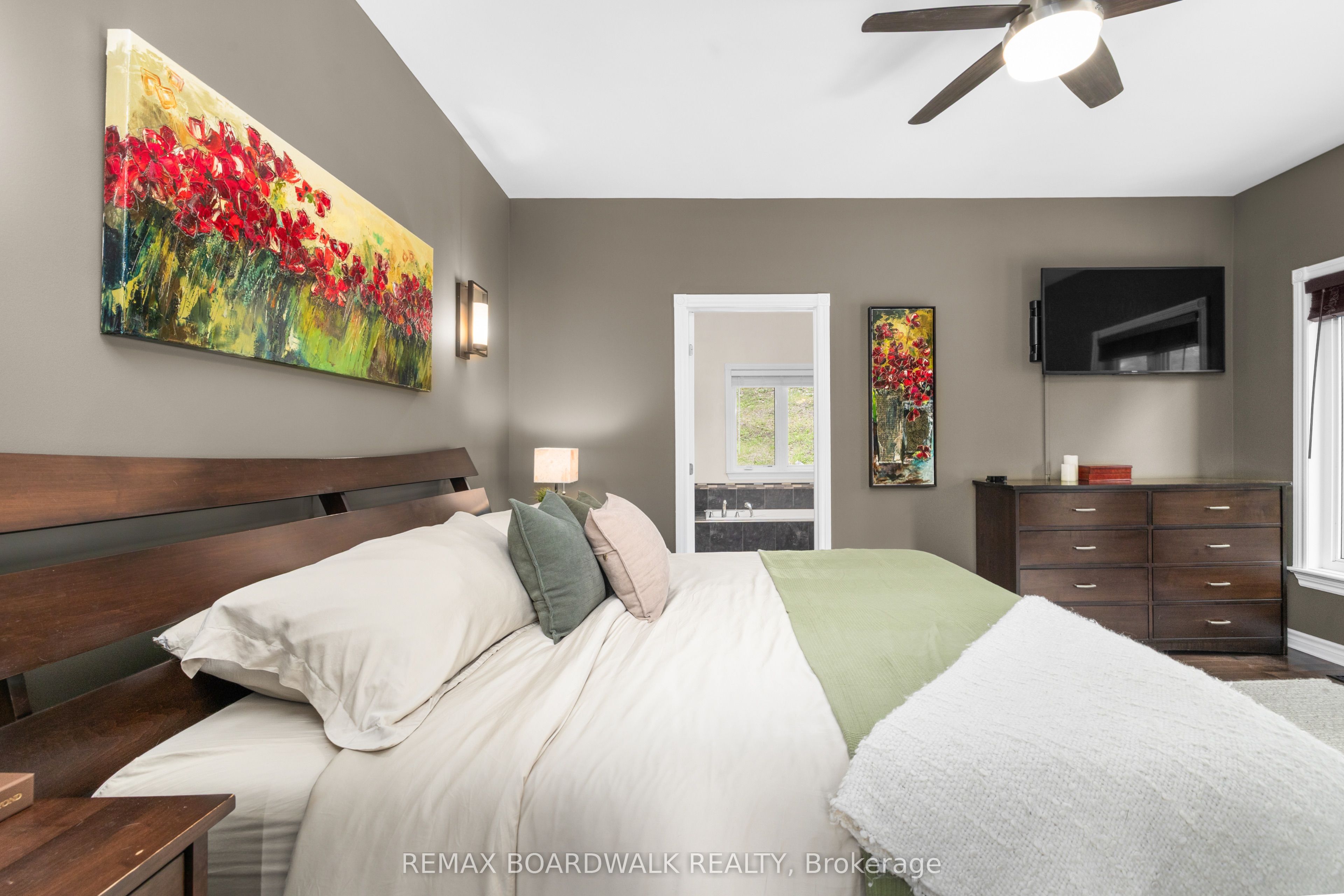 6671 Third Line Road Property Photo 26