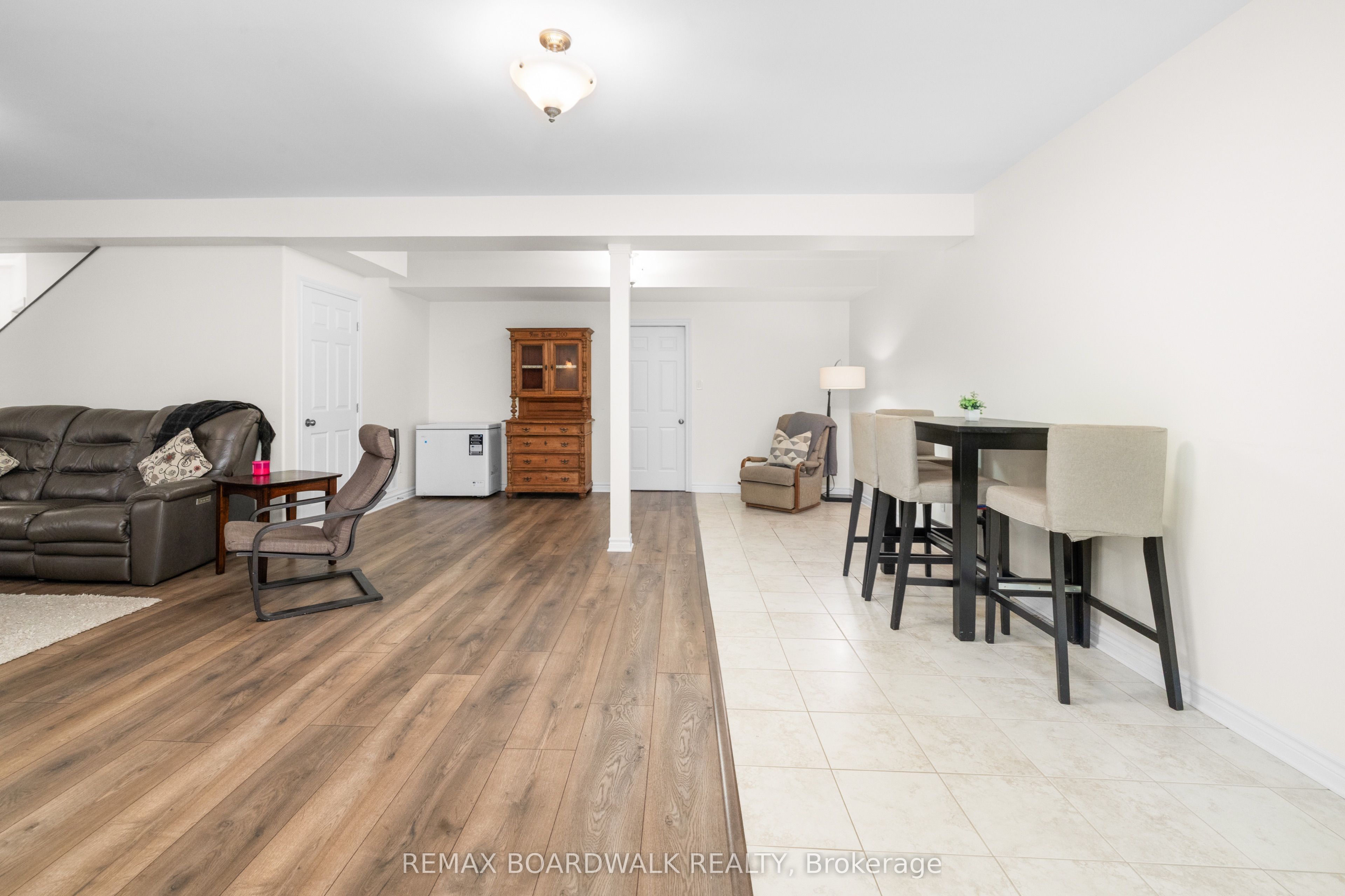 6671 Third Line Road Property Photo 37