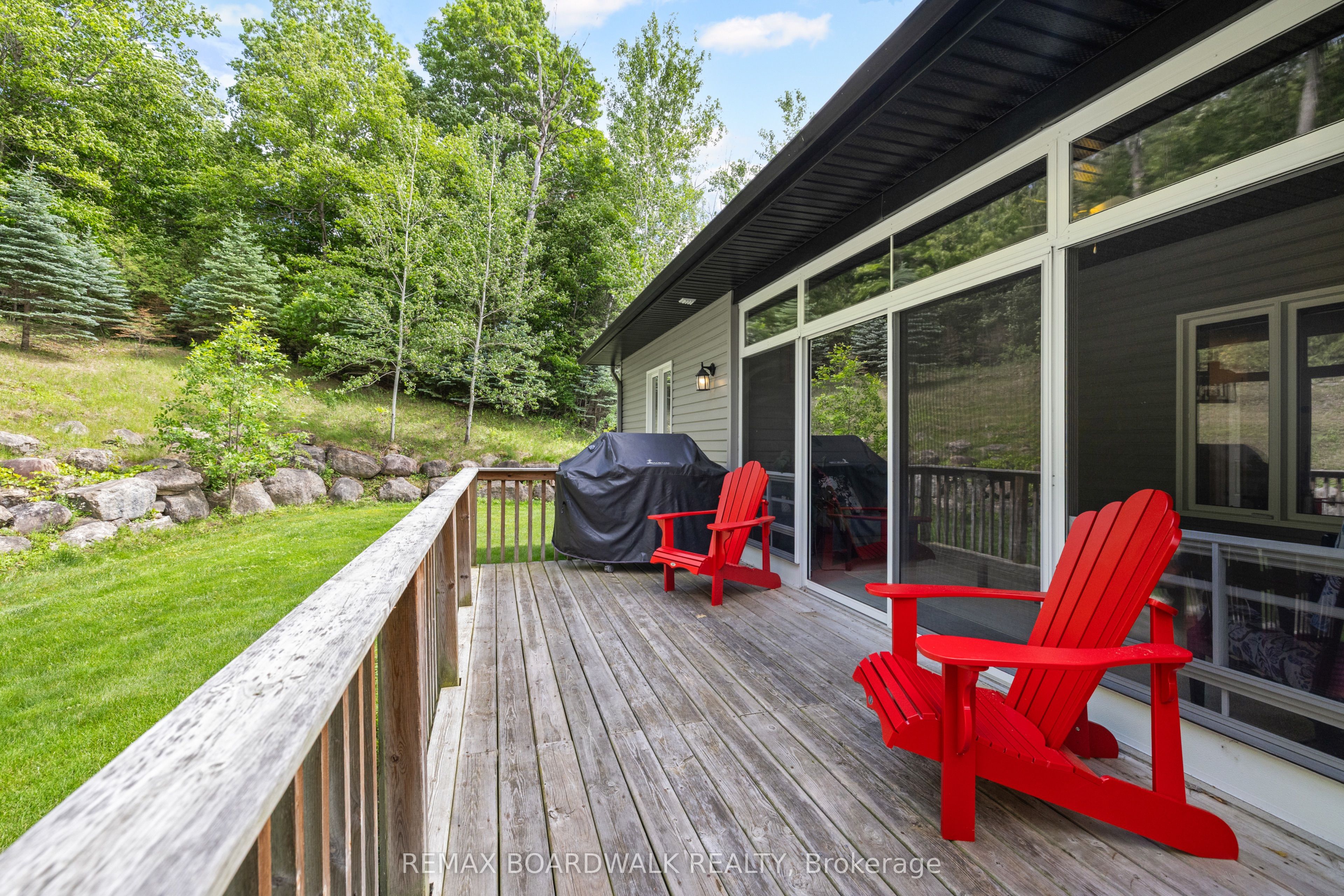 6671 Third Line Road Property Photo 44