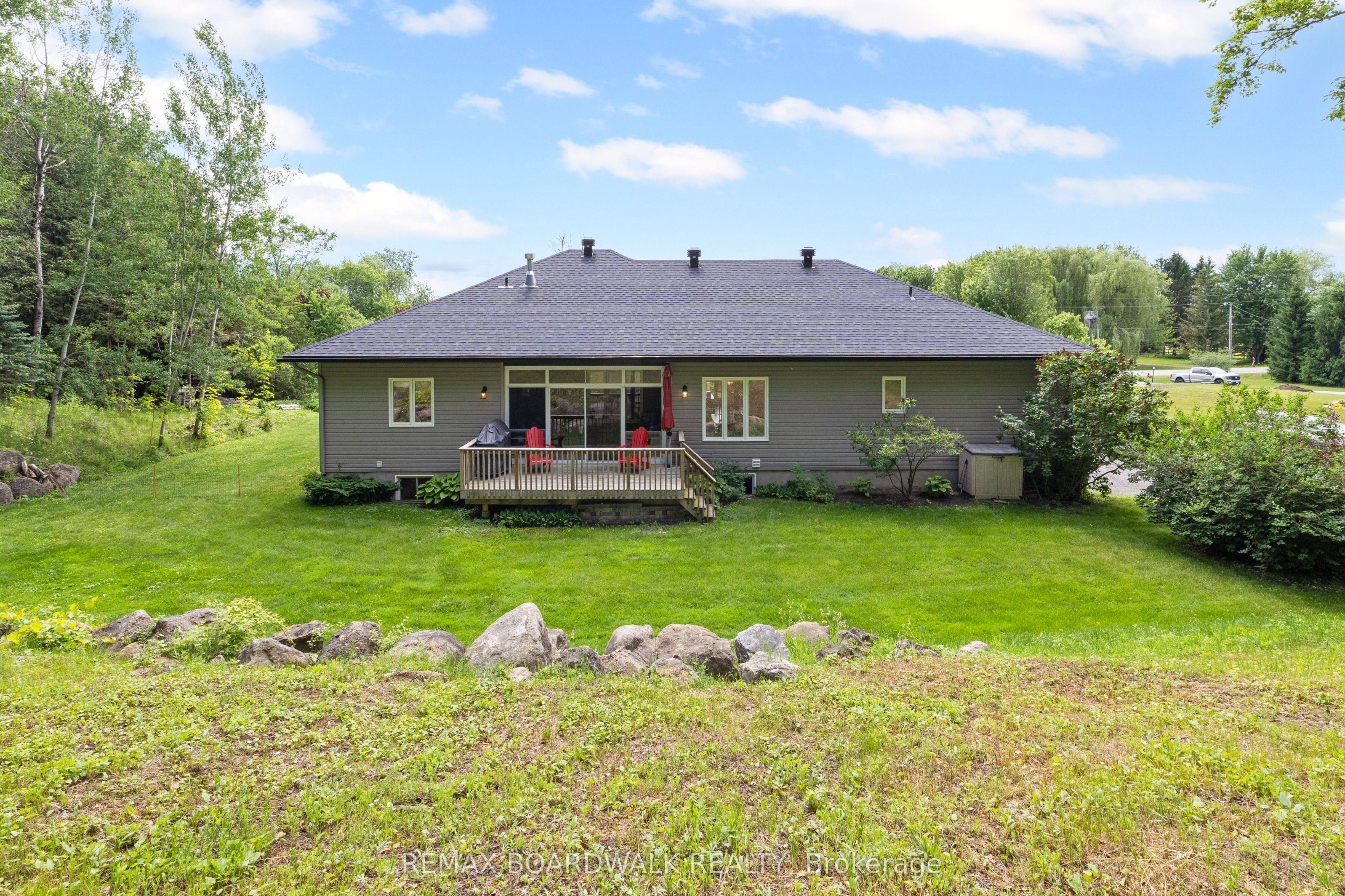 6671 Third Line Road Property Photo 45