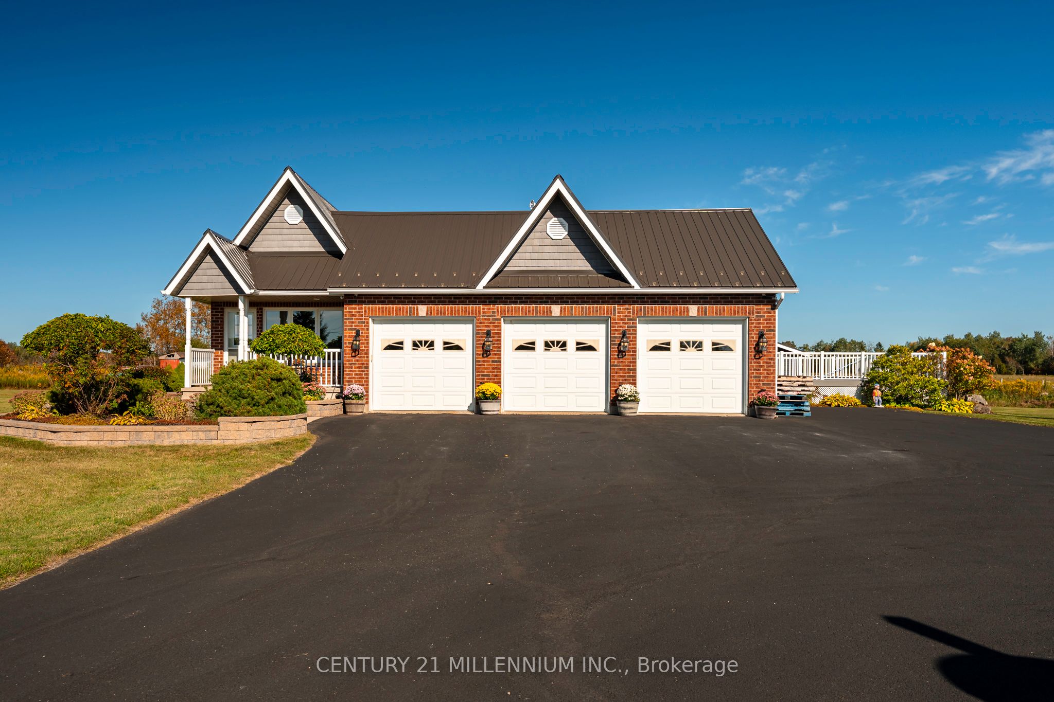 395115 County Road 12 Road Property Photo 1
