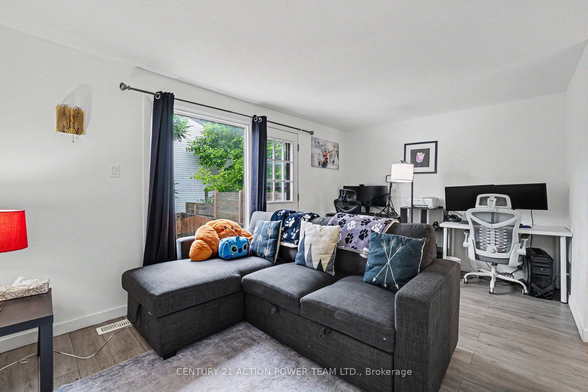 48 Sumac Street 76 Property Photo 6