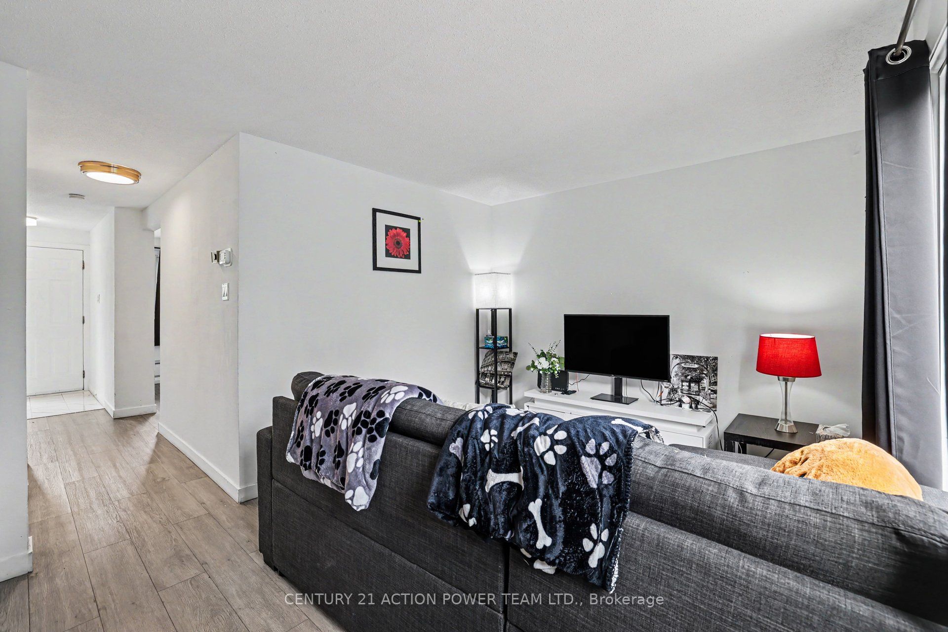 48 Sumac Street 76 Property Photo 7