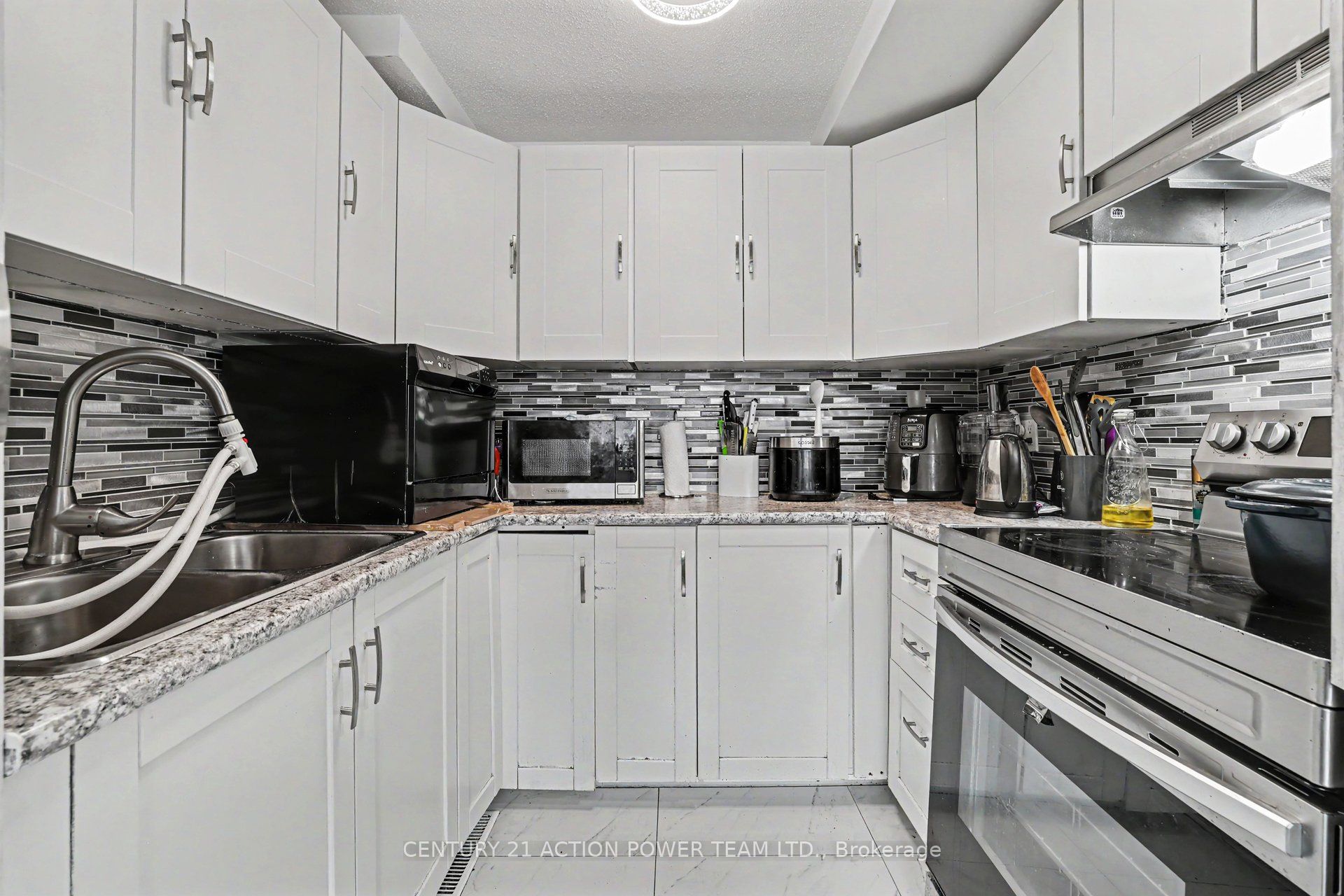 48 Sumac Street 76 Property Photo 10