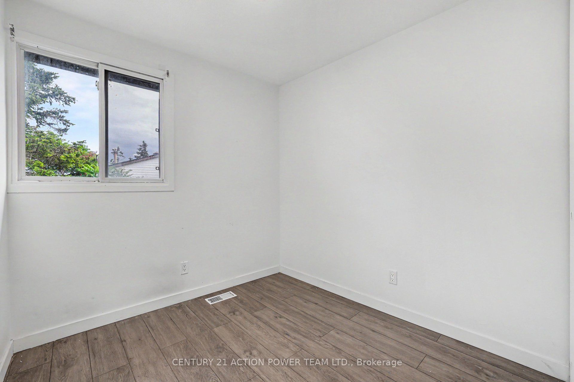 48 Sumac Street 76 Property Photo 14