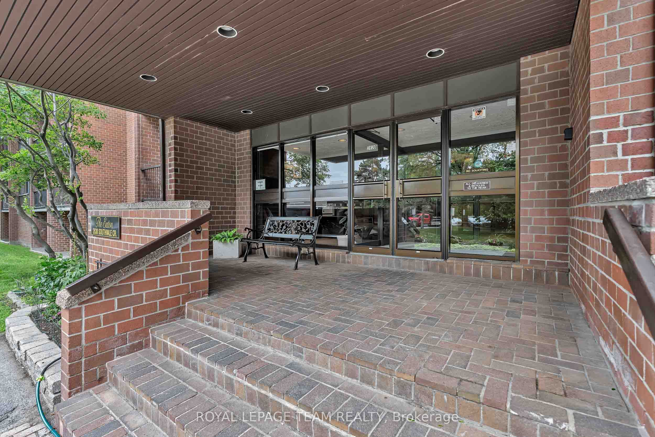 2630 Southvale Crescent 214 Property Photo 4