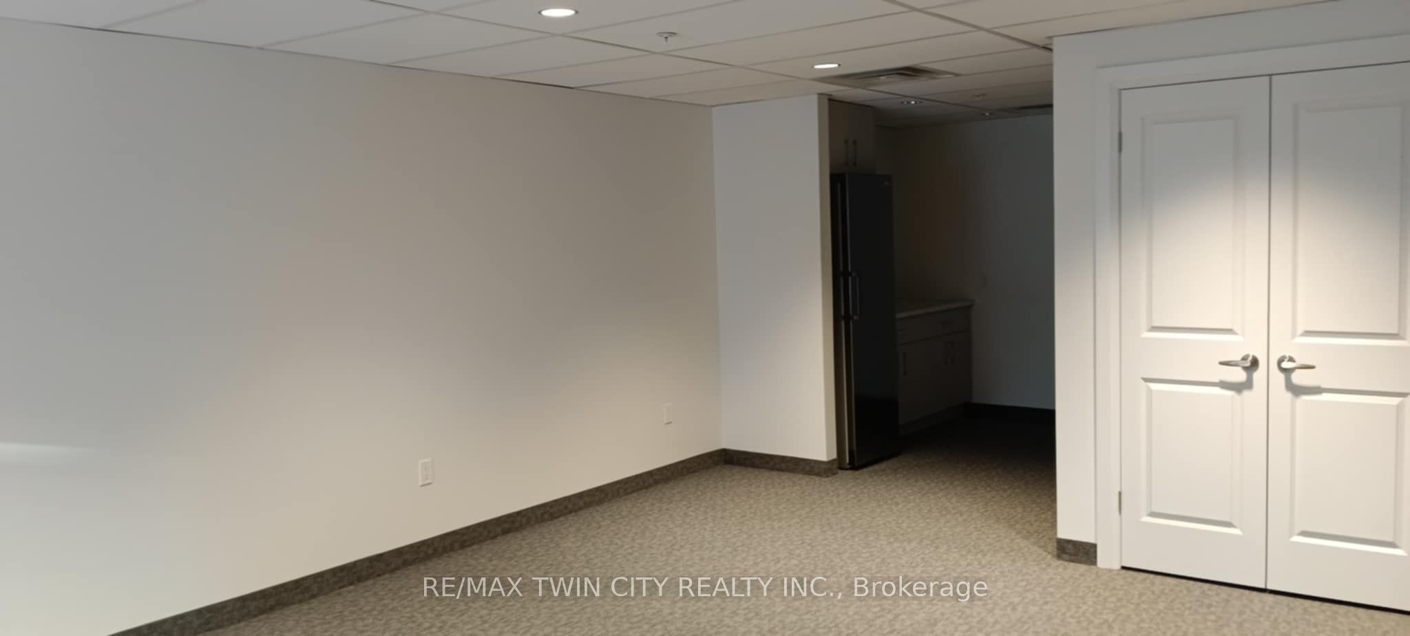 99b Farley Road 401 Property Photo 4