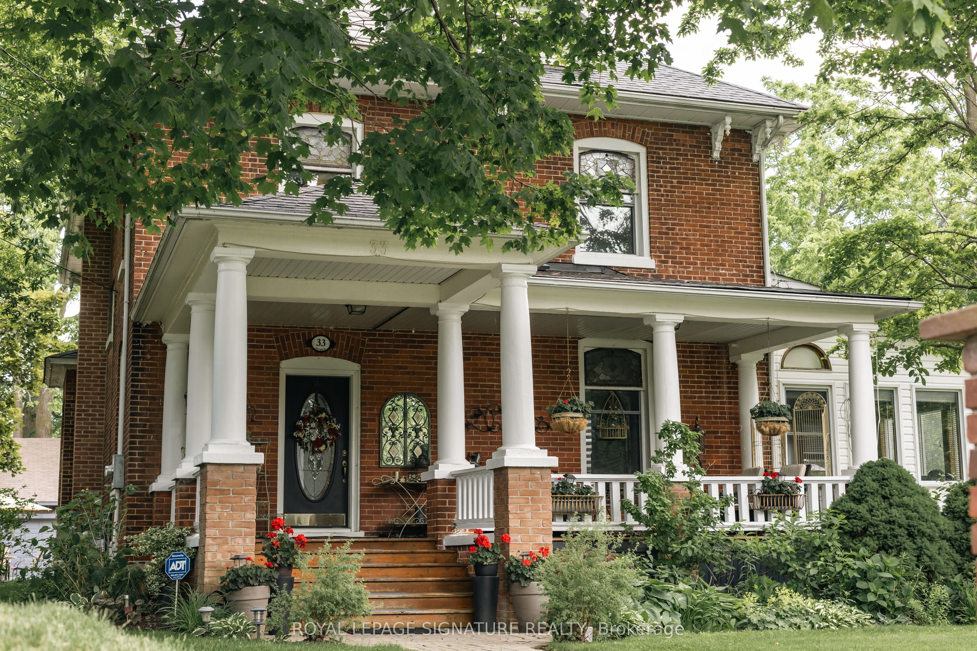 33 Division Street Property Photo 2