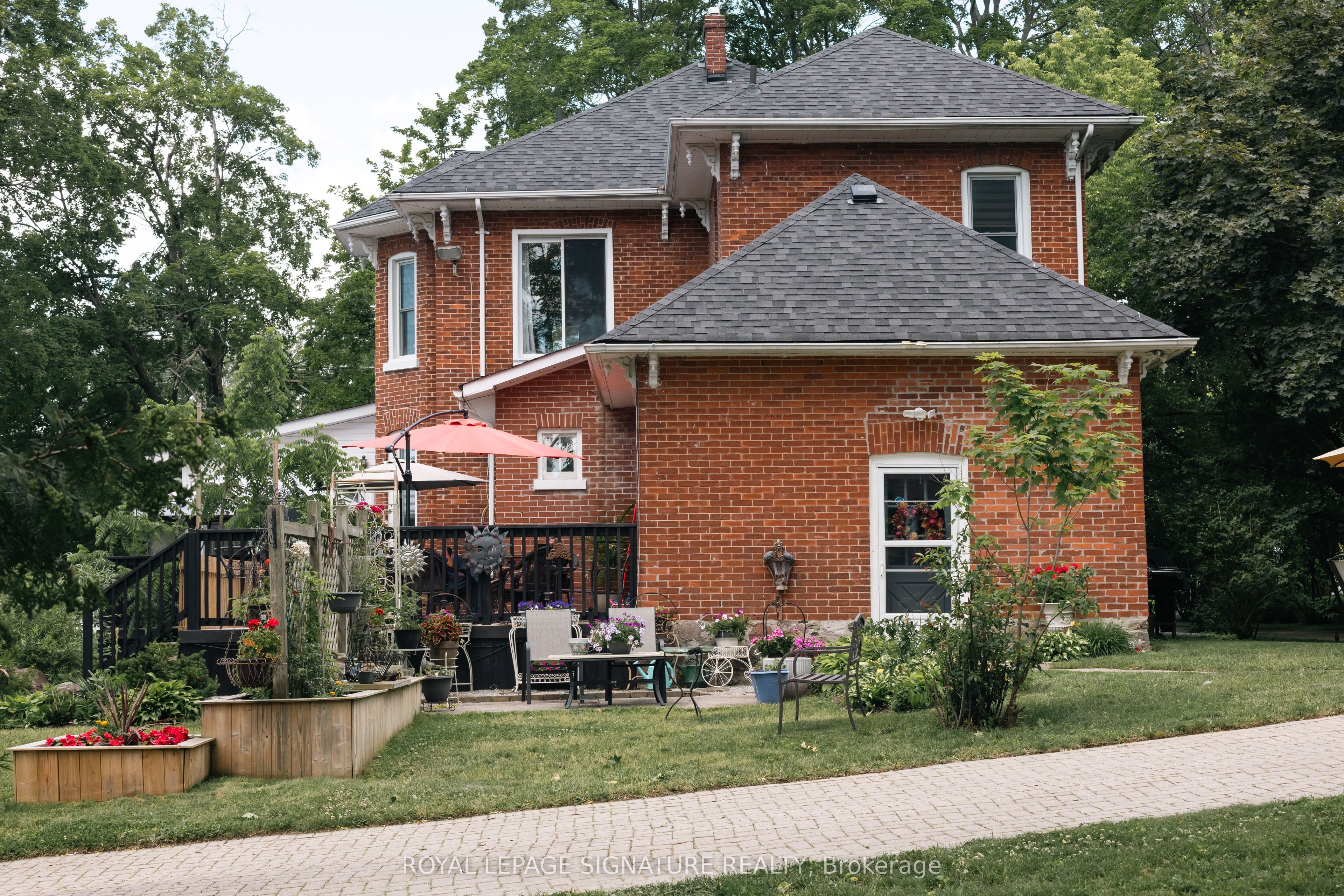 33 Division Street Property Photo 5