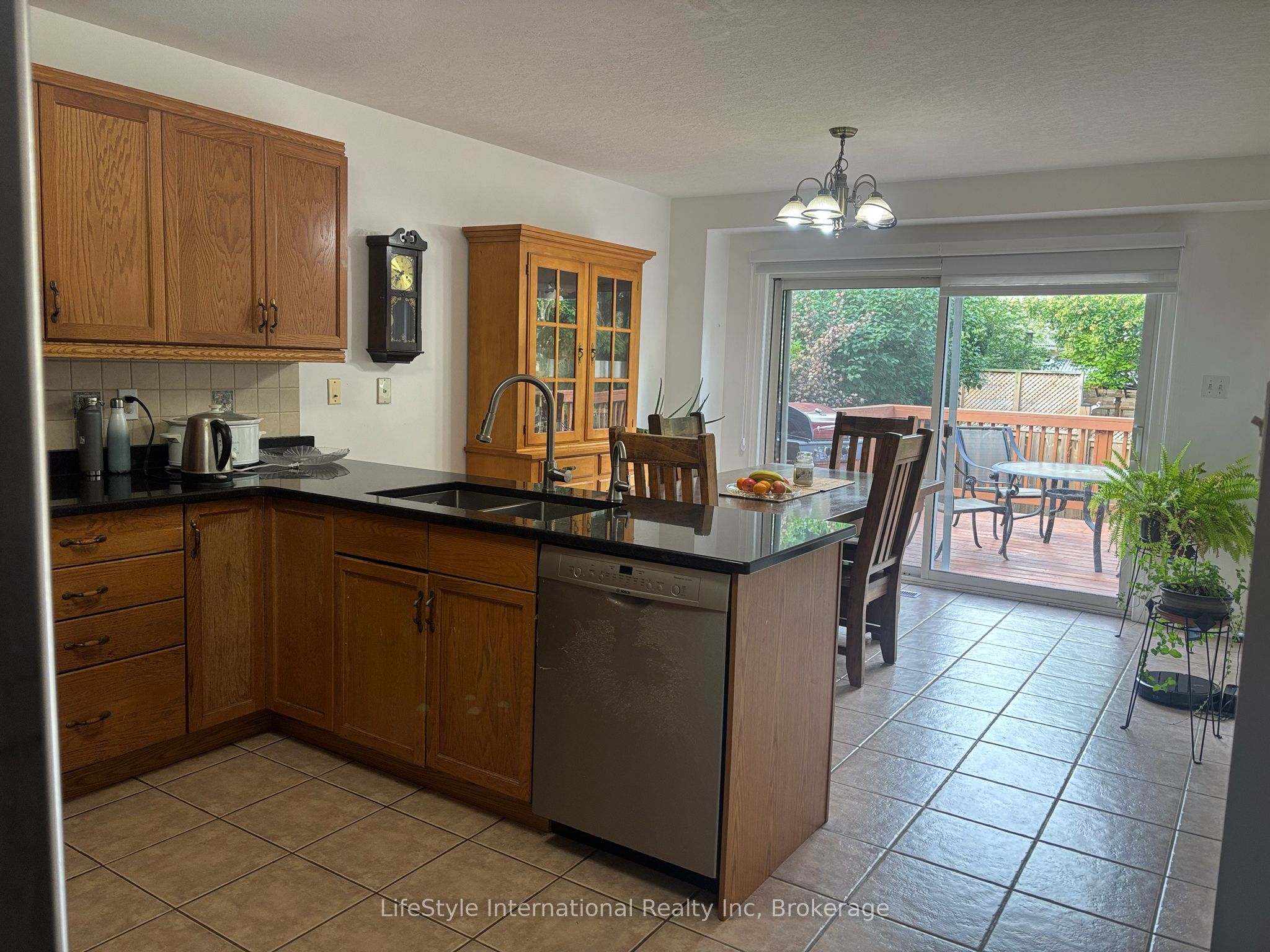 41 Camm Crescent Property Photo 7