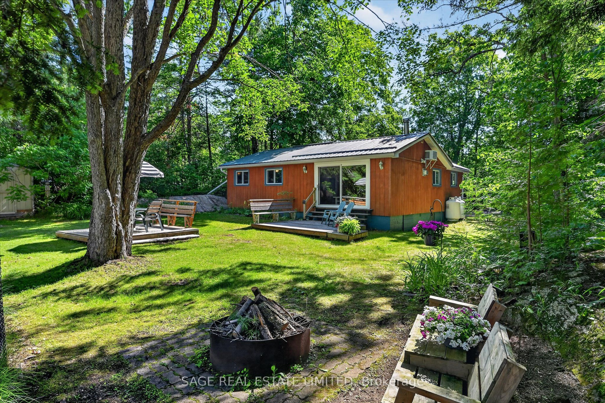 420 Edwina Drive Property Photo 1