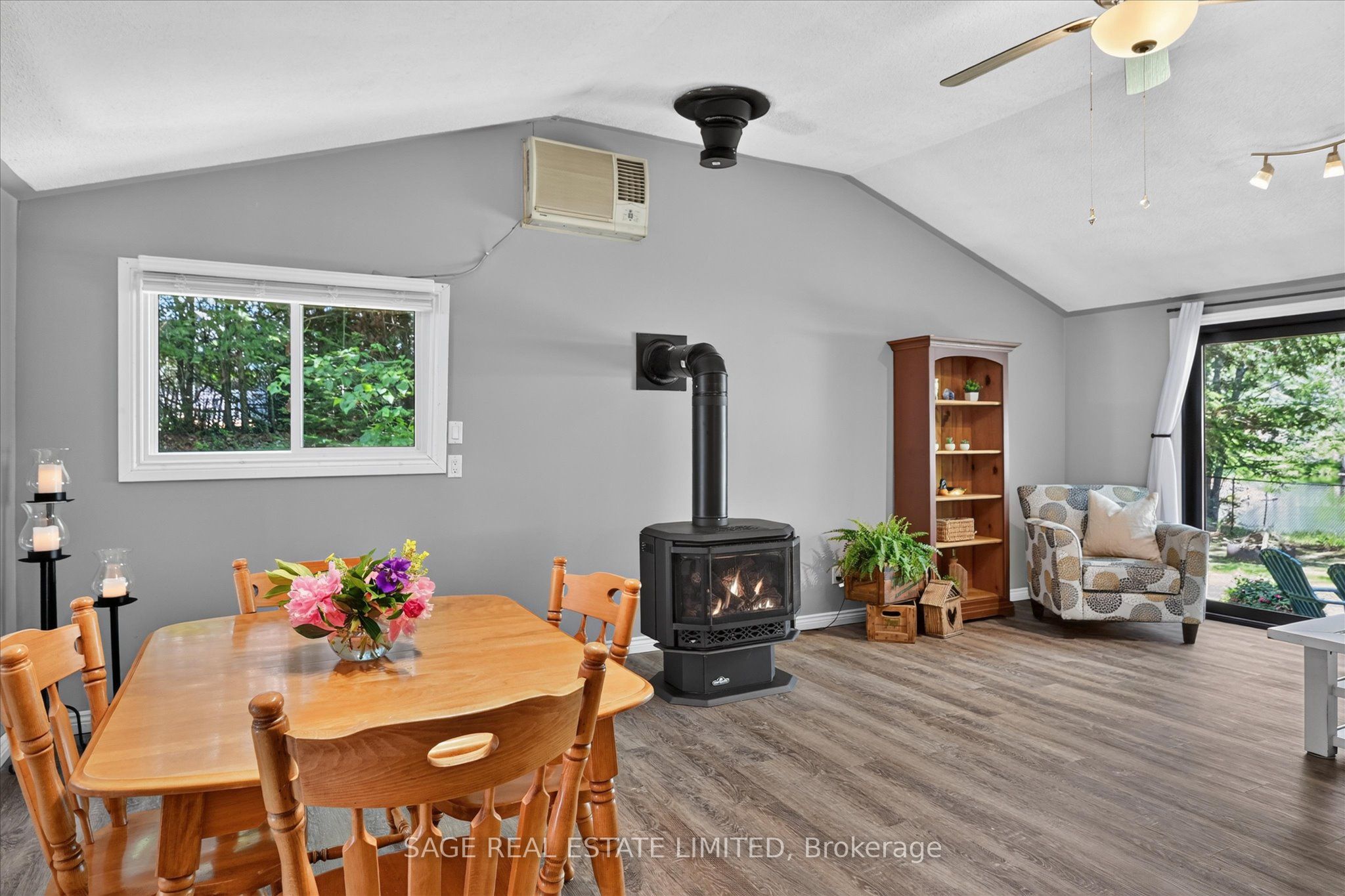 420 Edwina Drive Property Photo 10