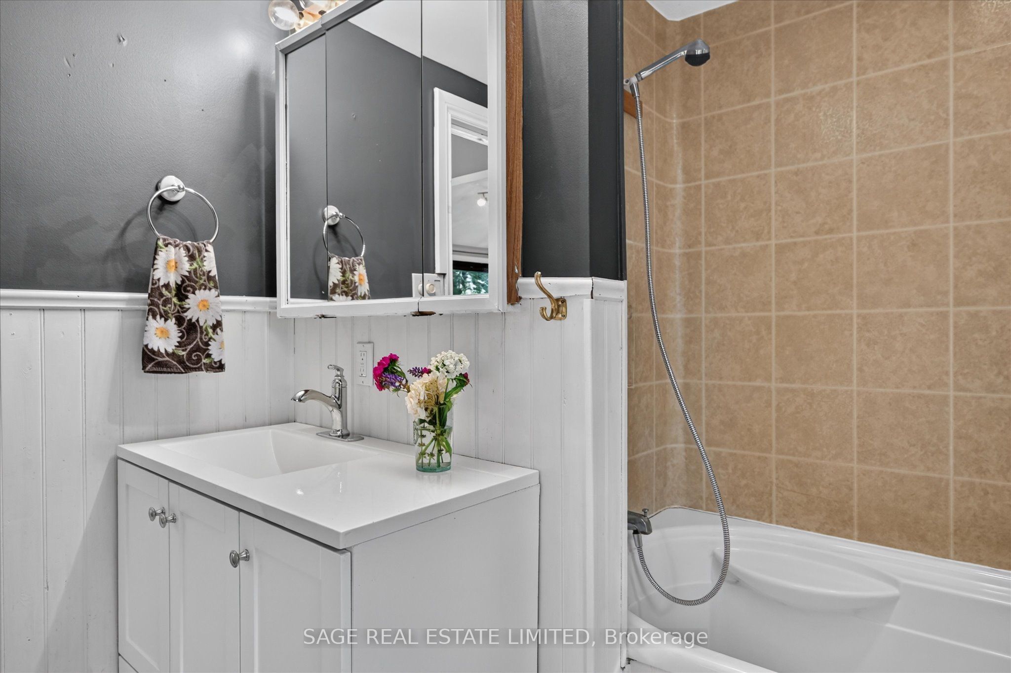 420 Edwina Drive Property Photo 23