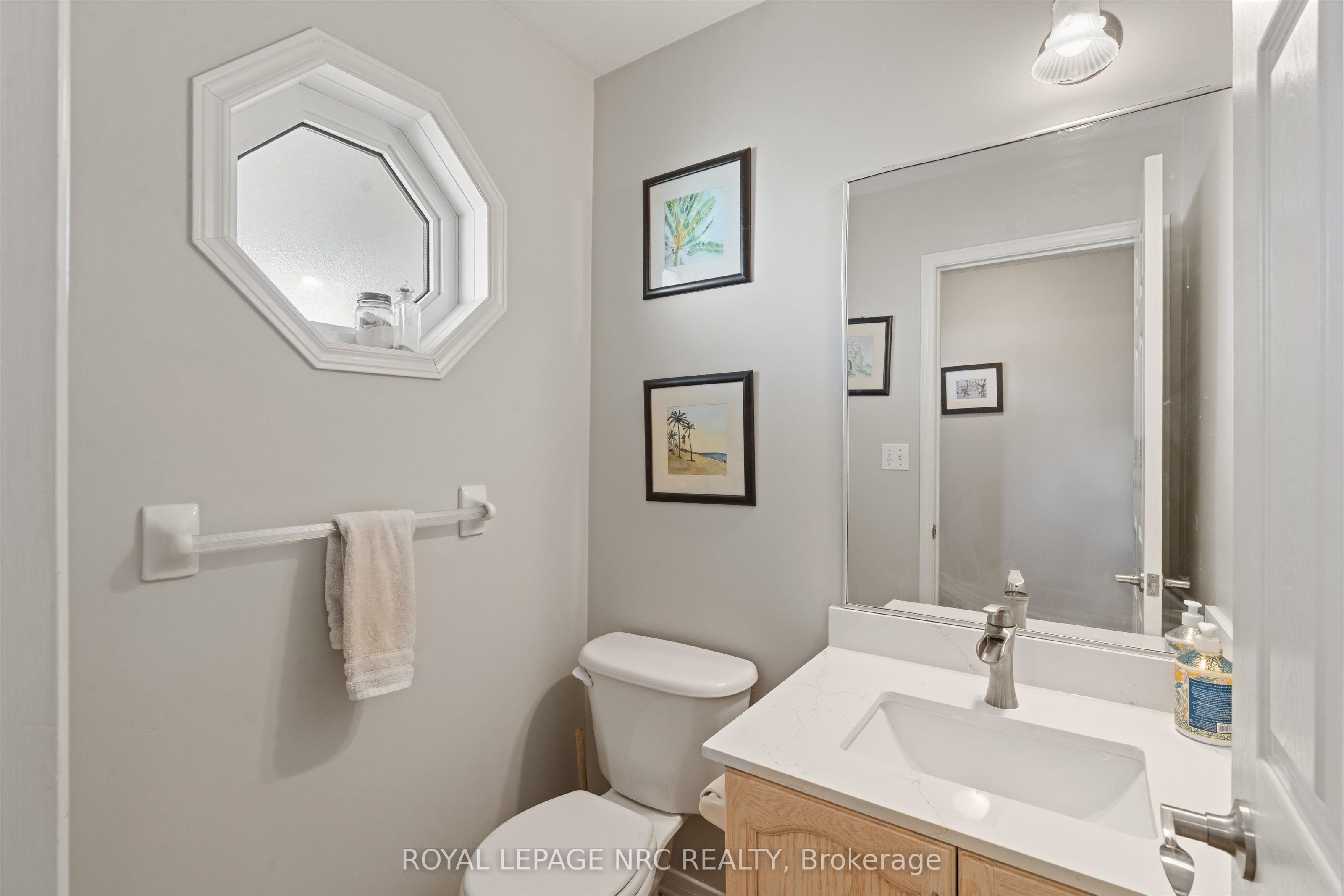 7722 Yvette Crescent Property Photo 14