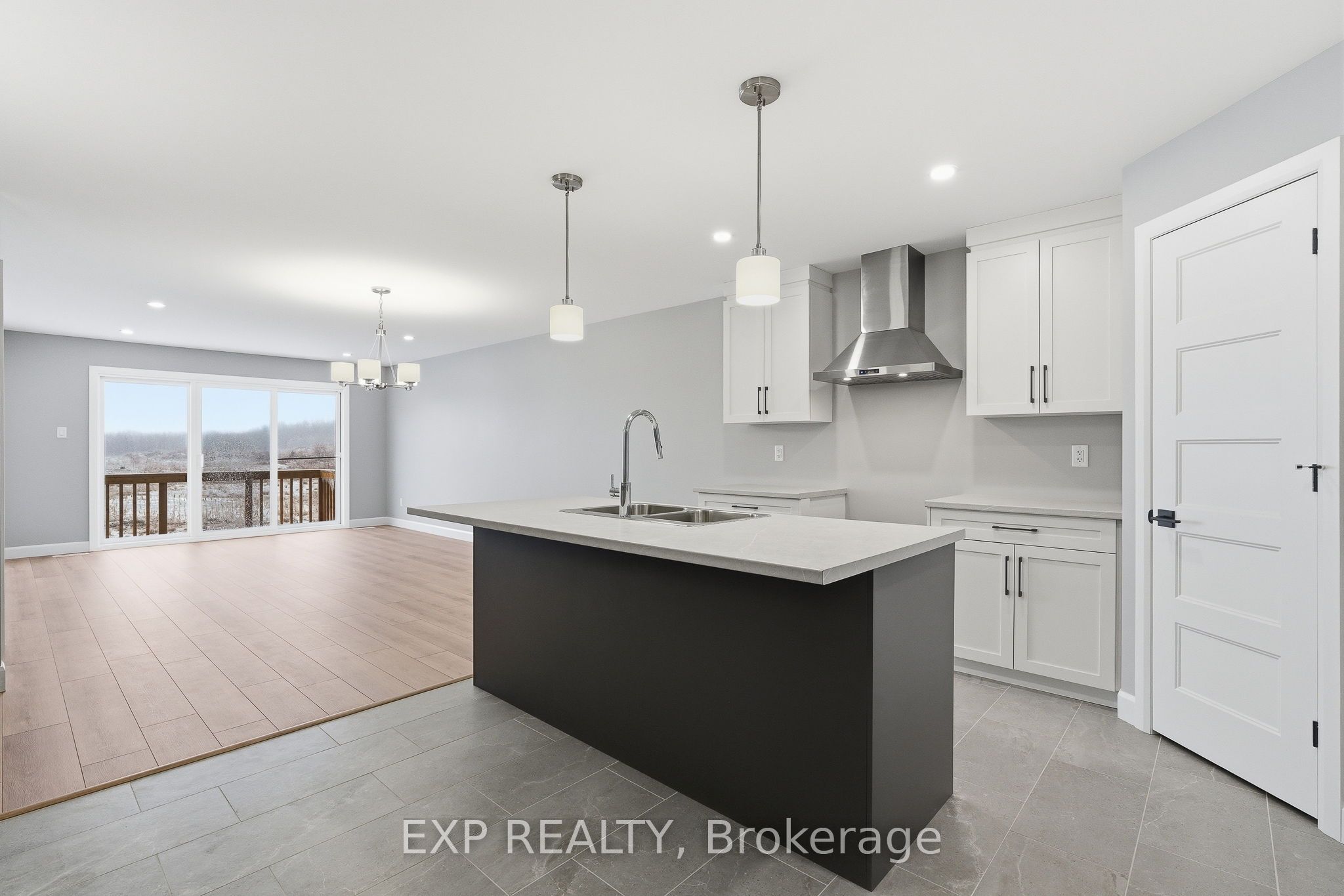 988 Katia Street Property Photo 6