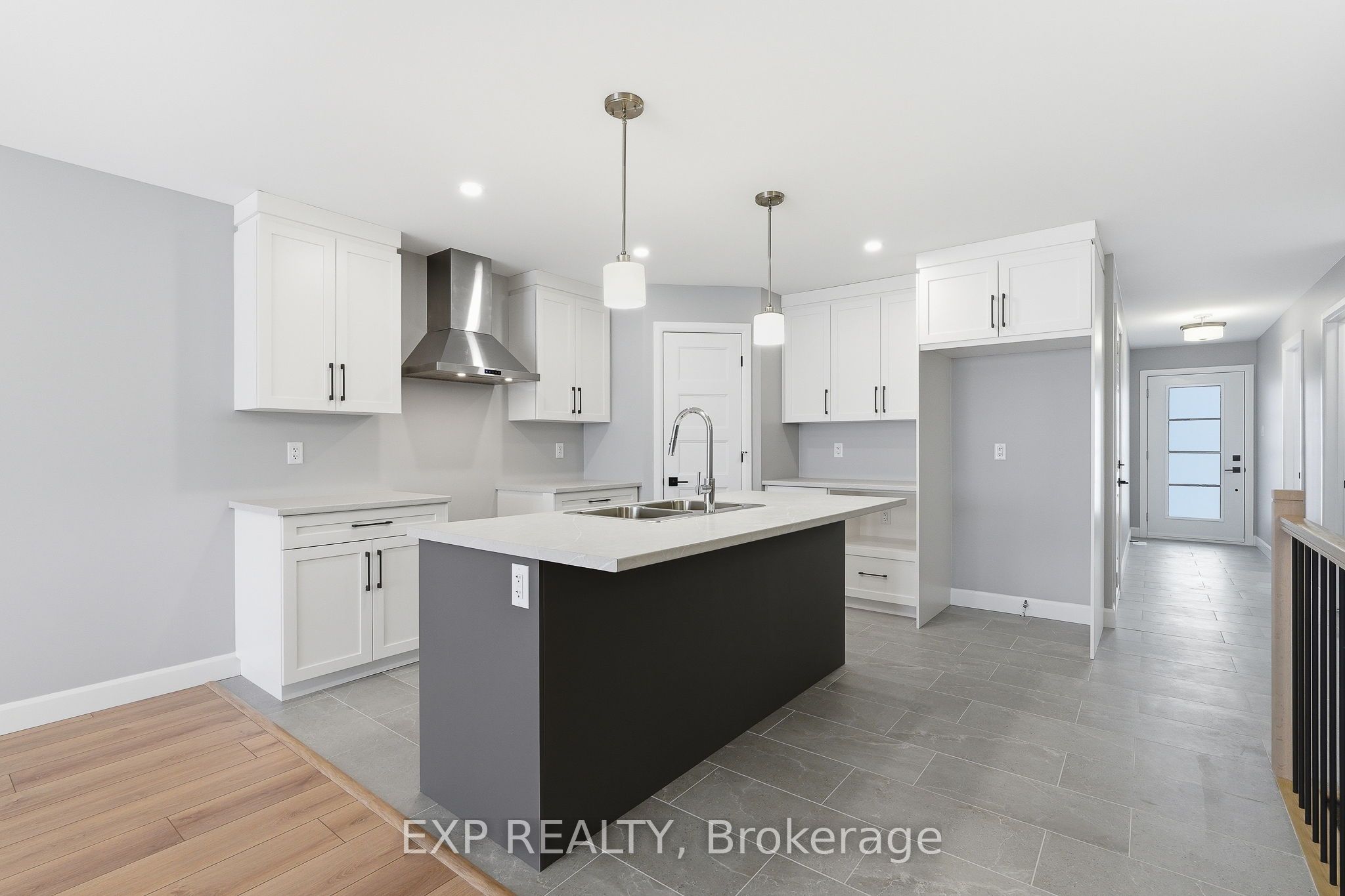 988 Katia Street Property Photo 7