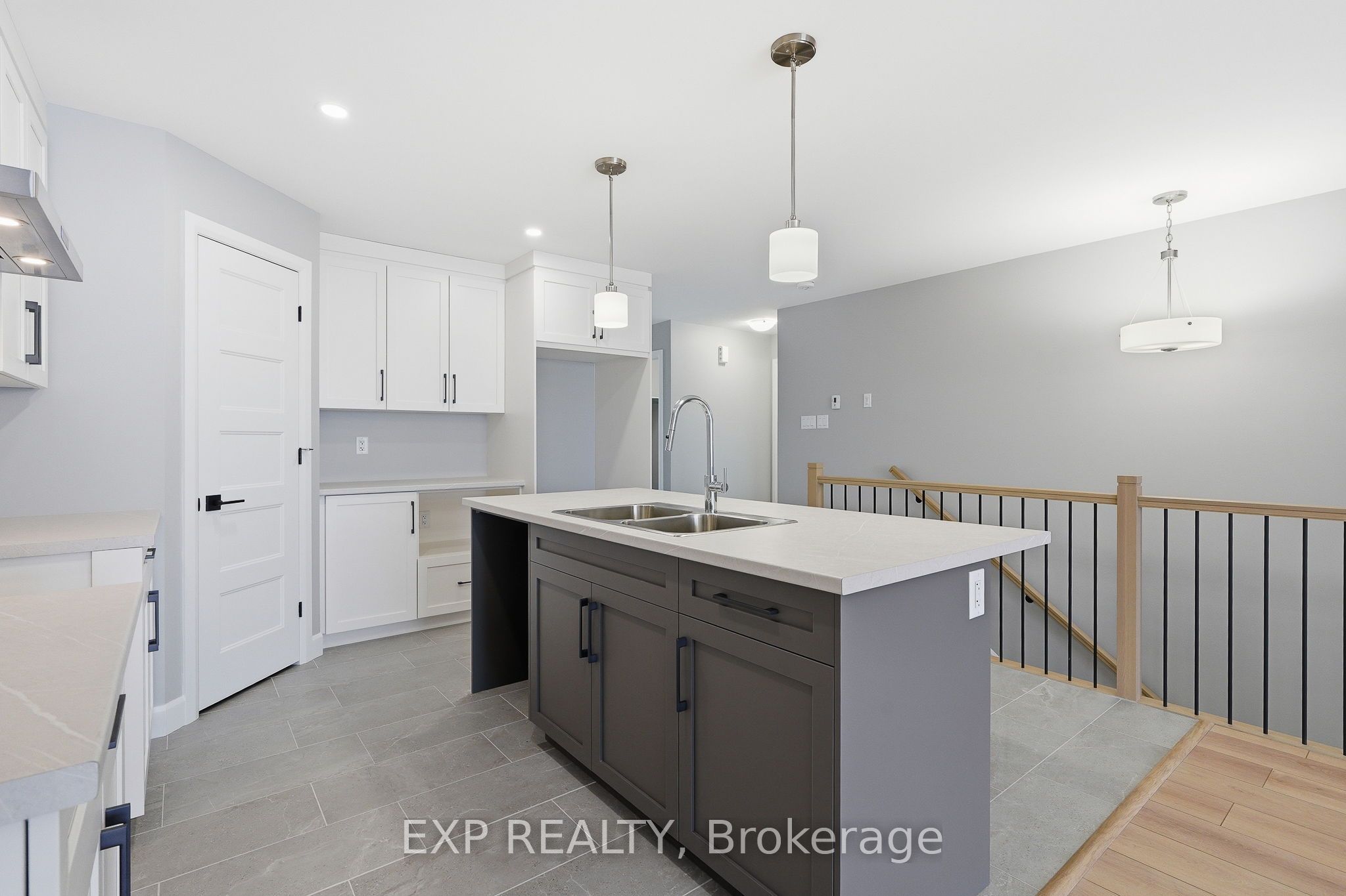 988 Katia Street Property Photo 8