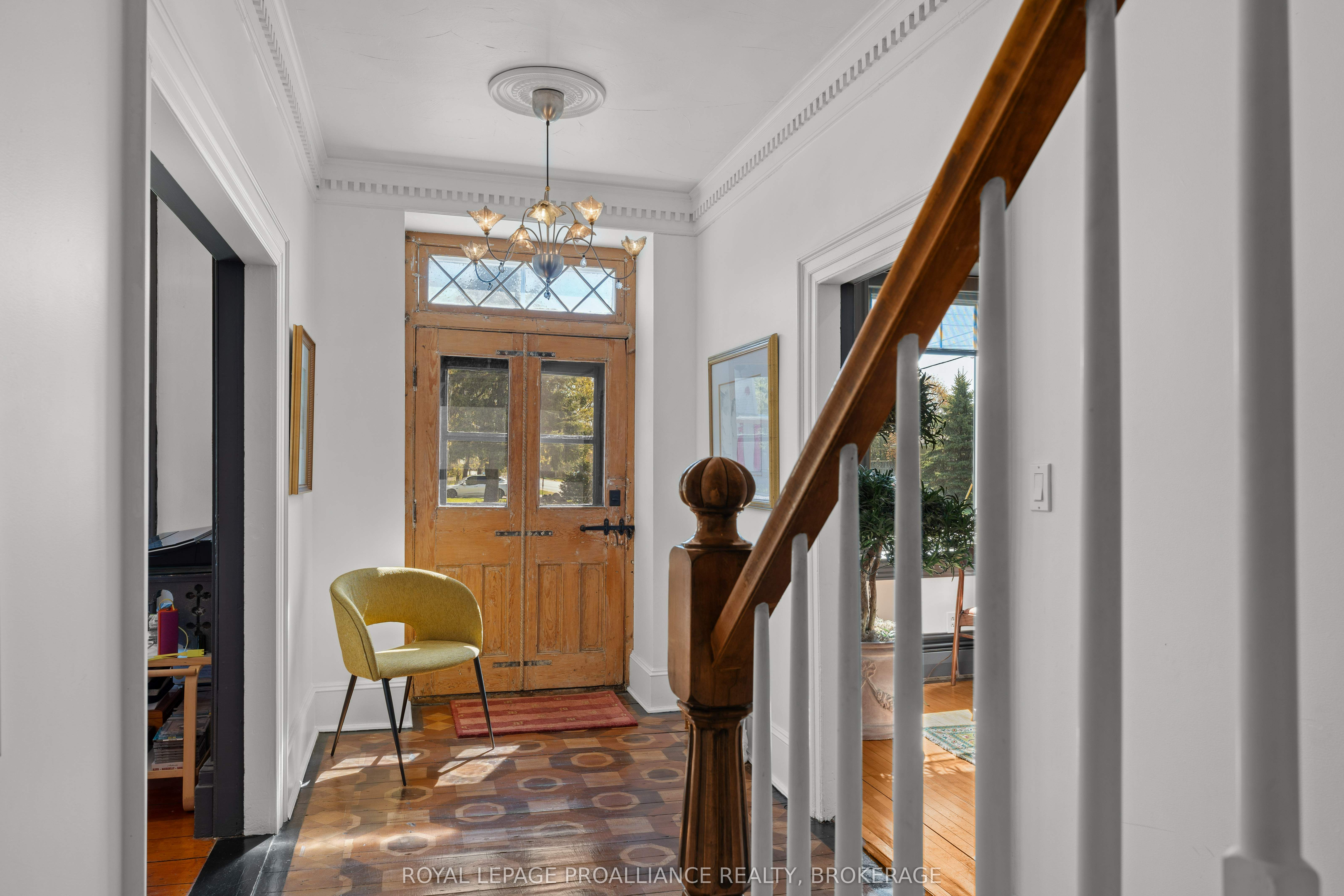 1863 Sydenham Road Property Photo 6