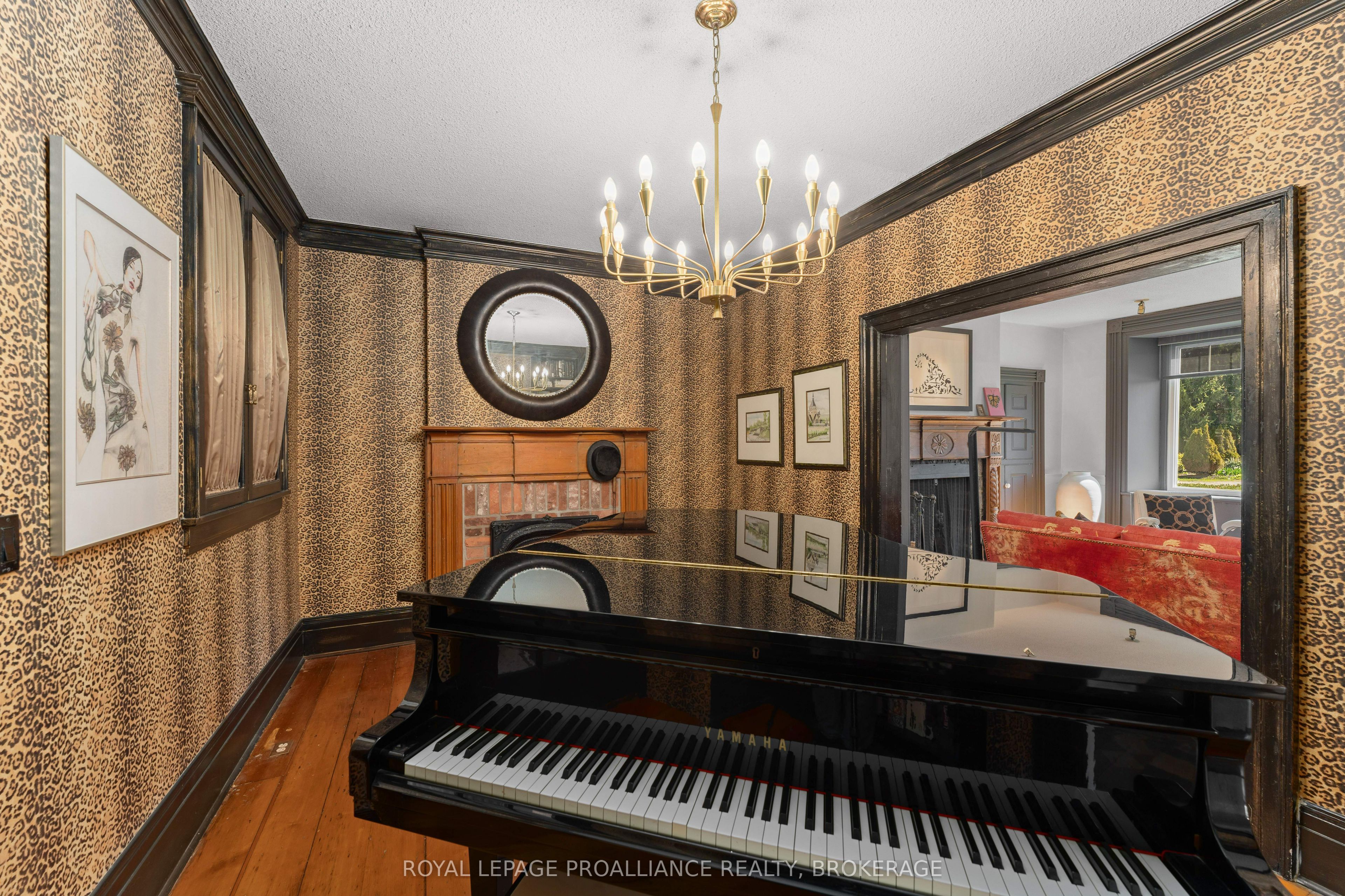 1863 Sydenham Road Property Photo 15