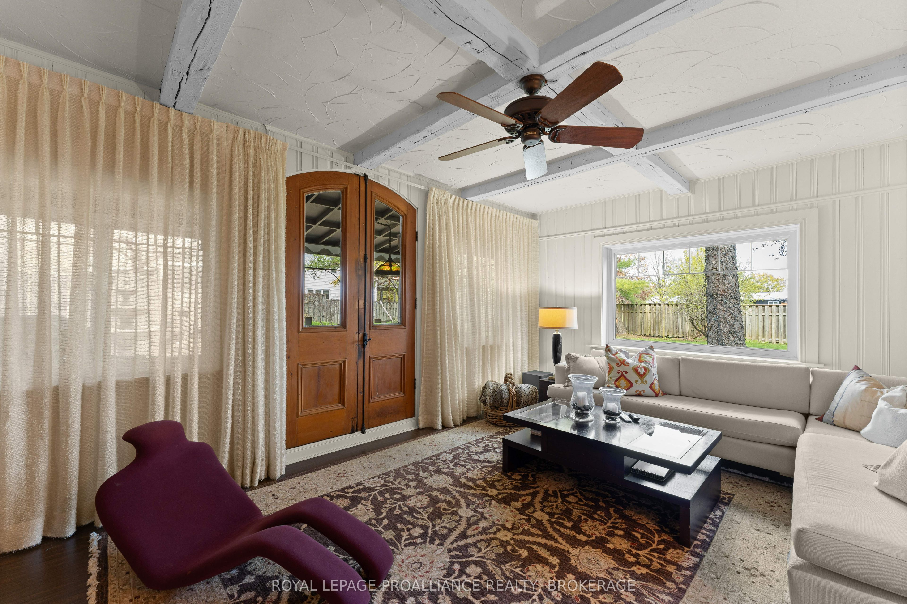 1863 Sydenham Road Property Photo 17