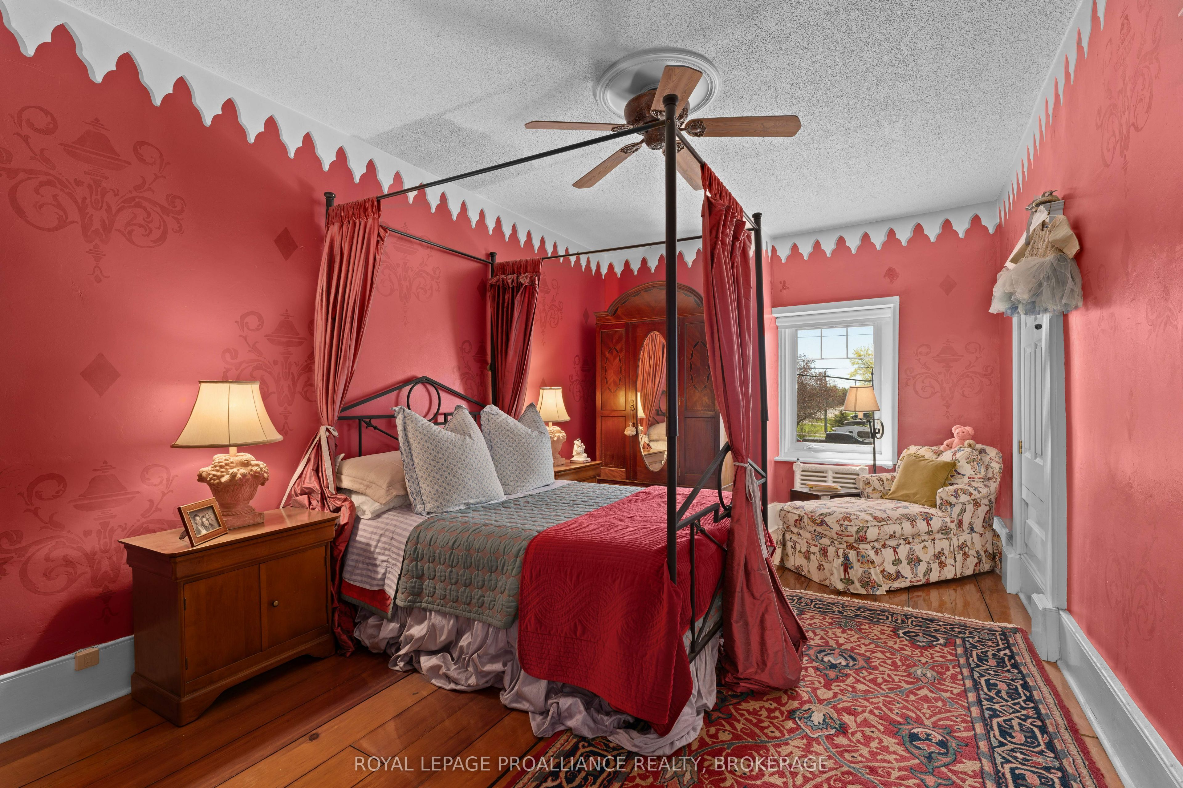 1863 Sydenham Road Property Photo 23